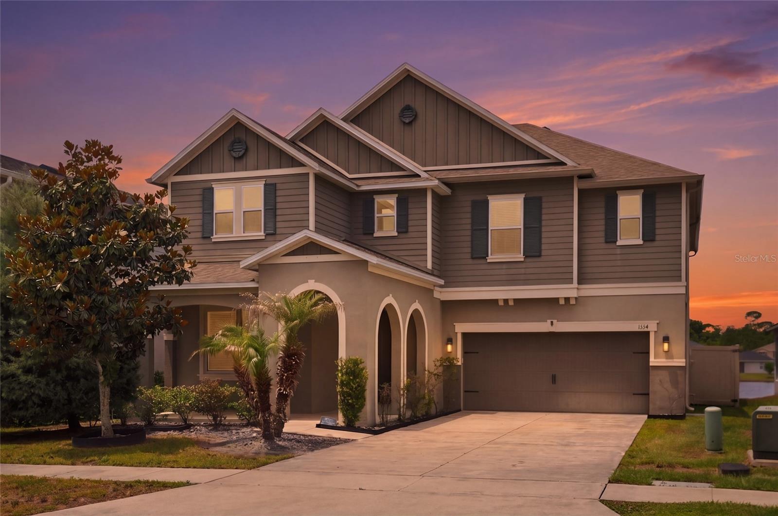 1134 AUGUSTUS DR