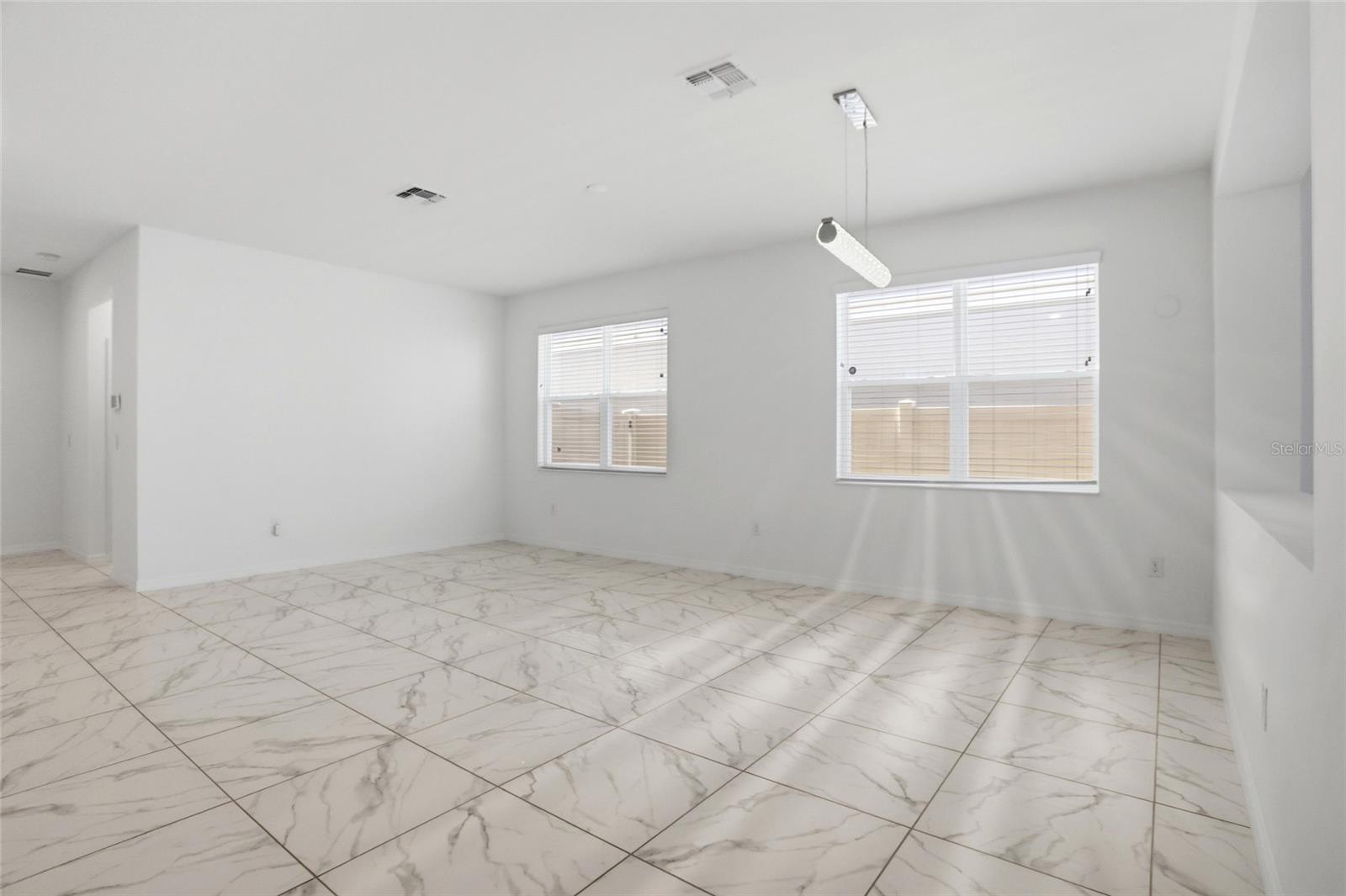 1134 AUGUSTUS DR