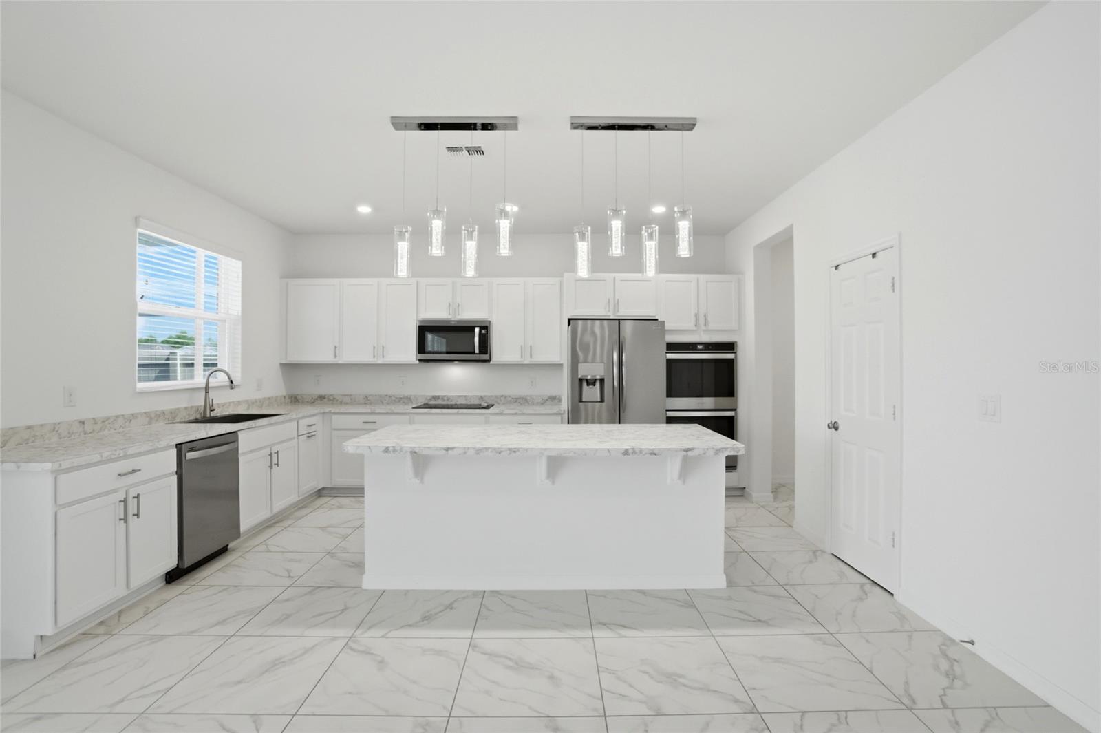 1134 AUGUSTUS DR