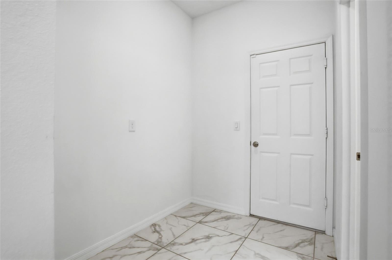 1134 AUGUSTUS DR