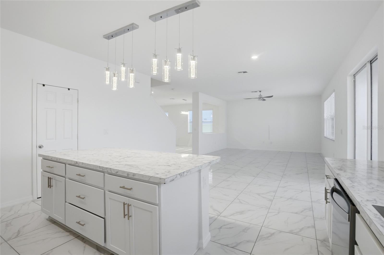 1134 AUGUSTUS DR