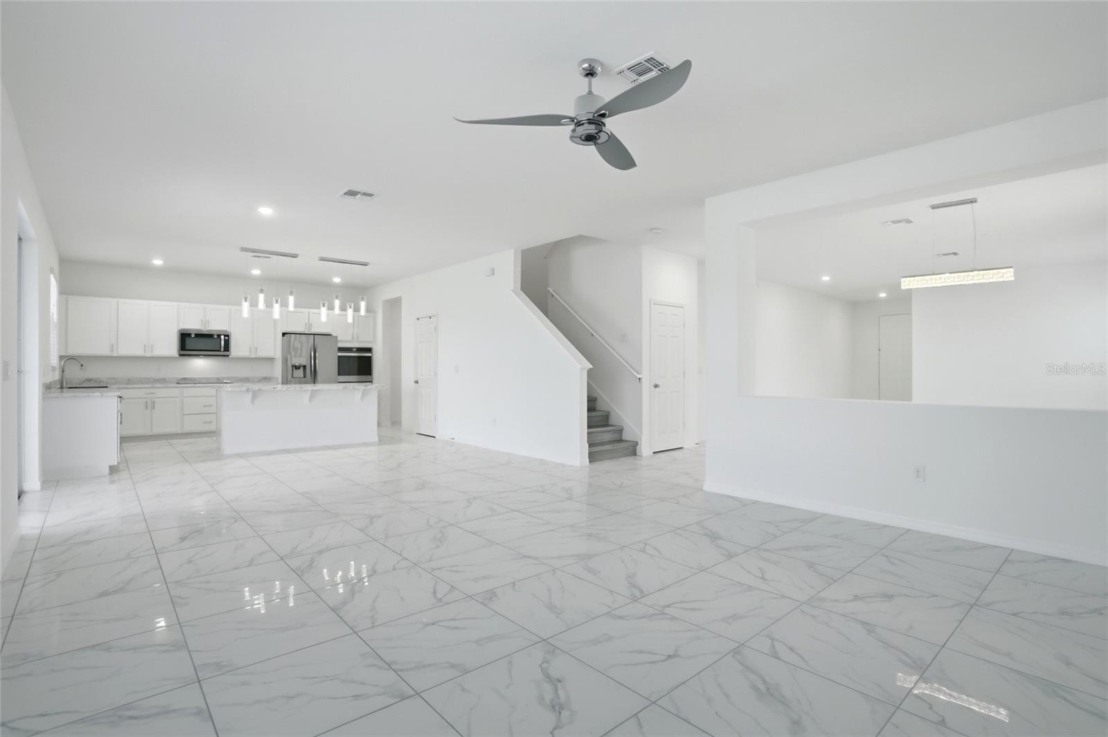 1134 AUGUSTUS DR
