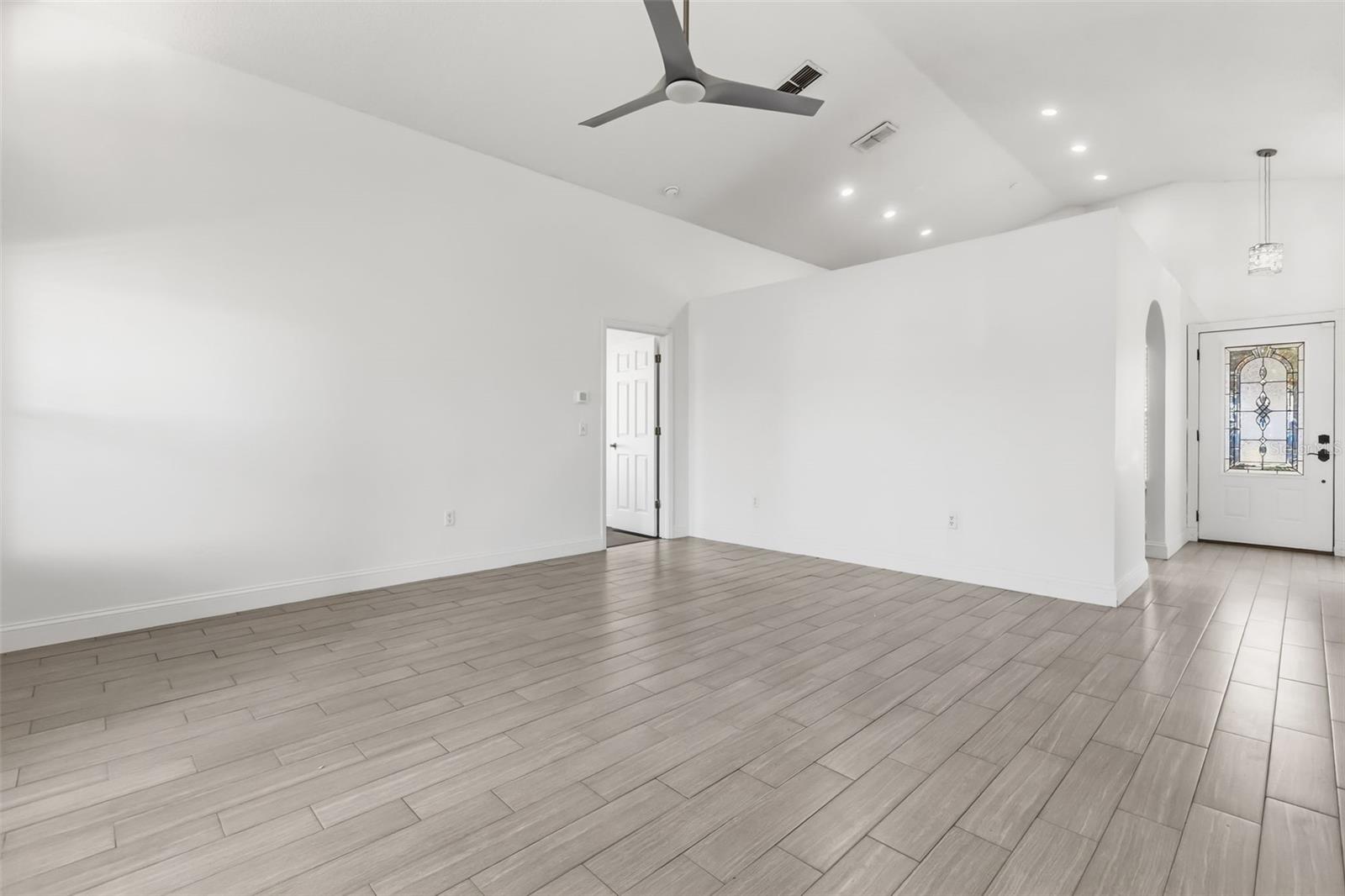 1746 WESTMINSTER TRL
