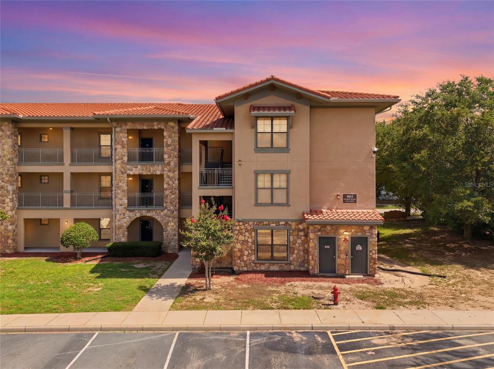 901 CHARO PKWY #717