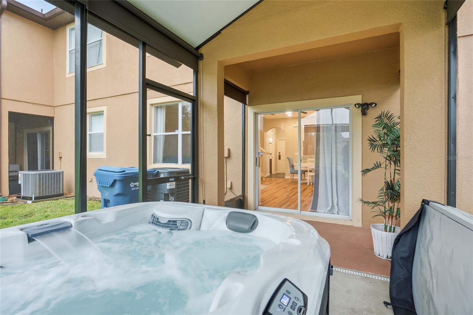 122 CAPRI DR #122