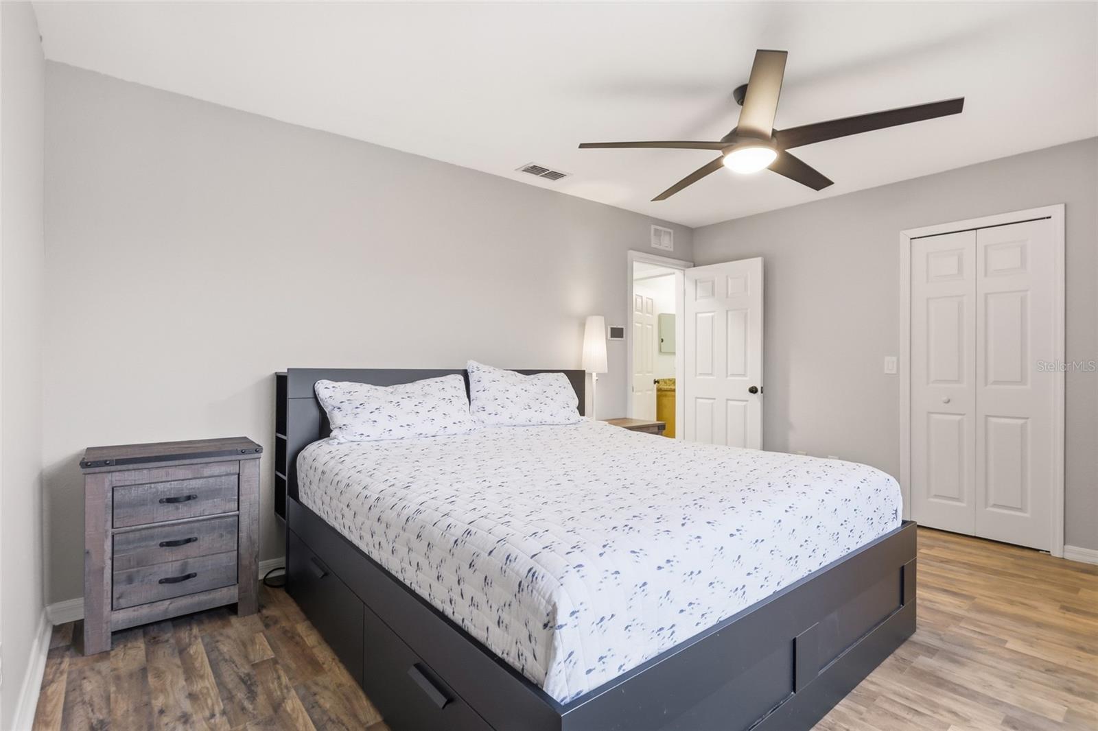 122 CAPRI DR #122