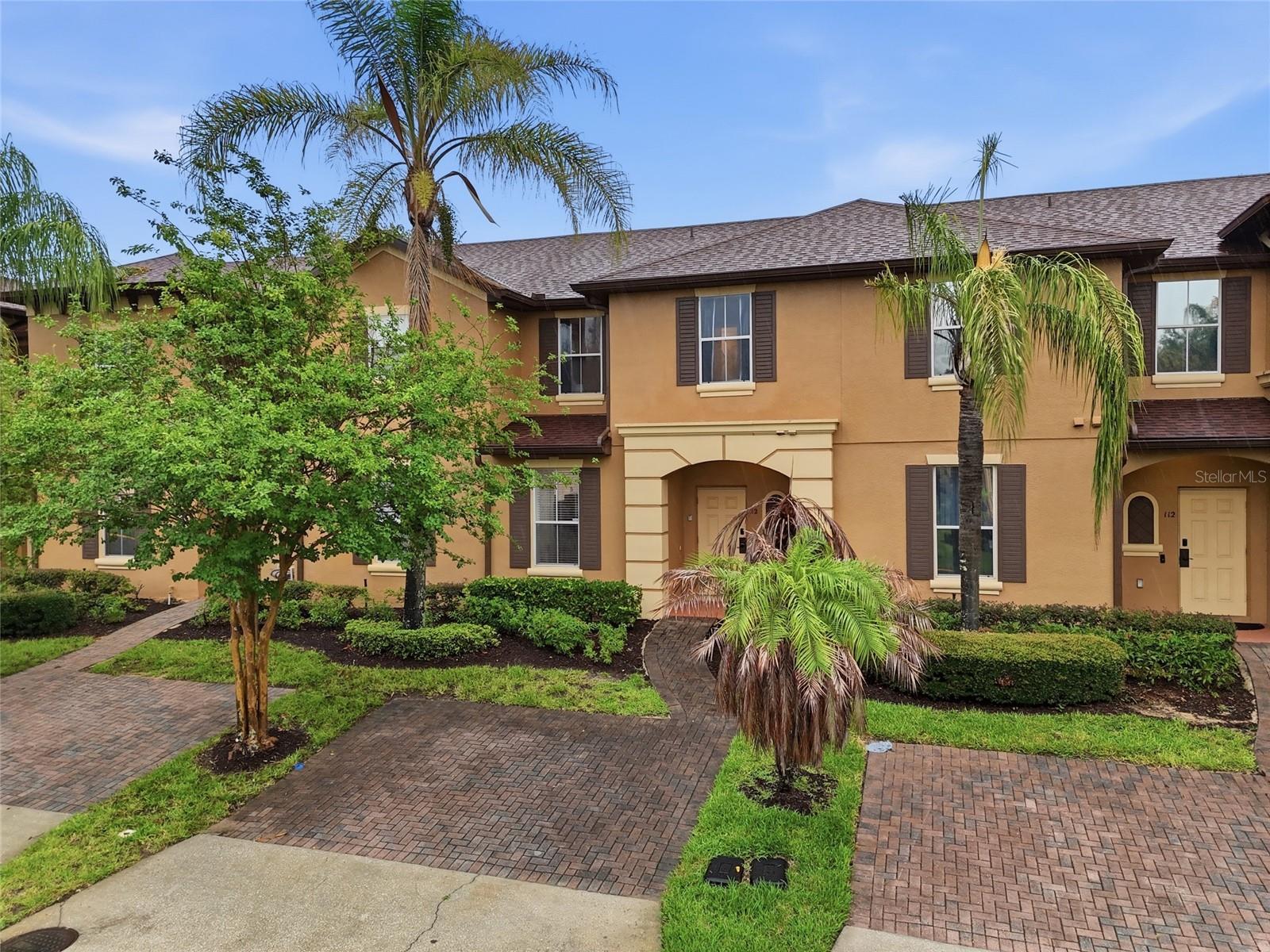 122 CAPRI DR #122