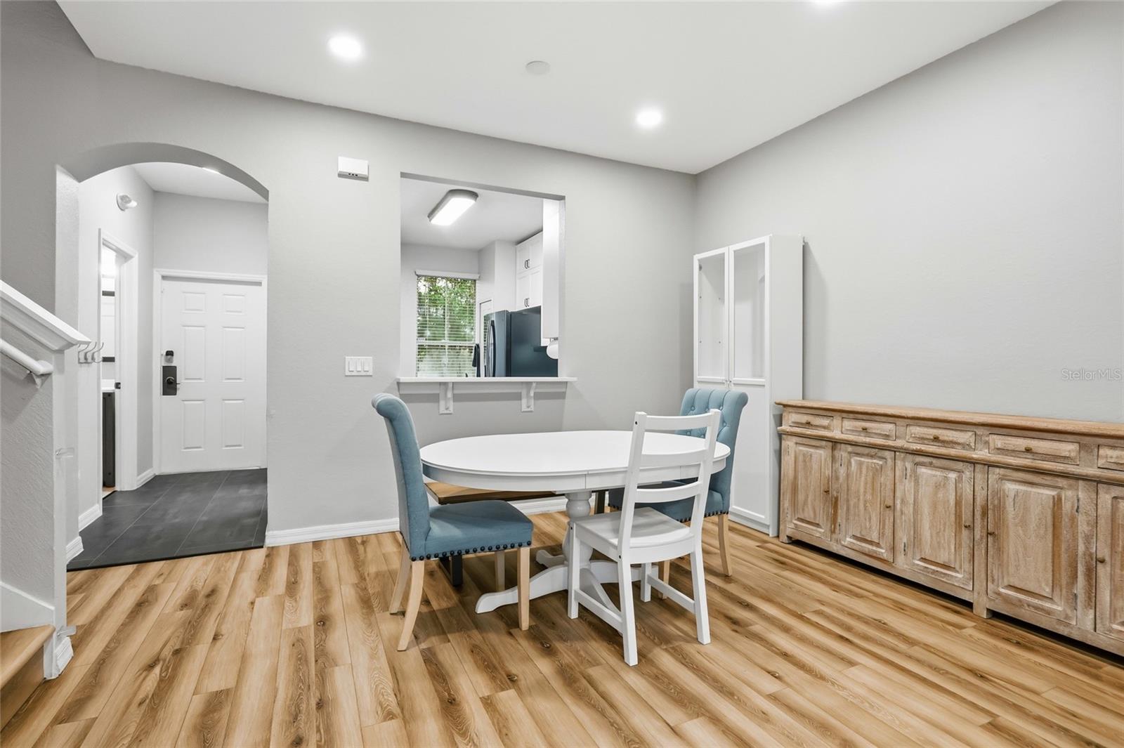 122 CAPRI DR #122
