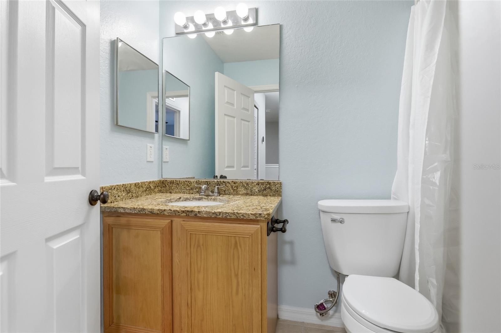 122 CAPRI DR #122