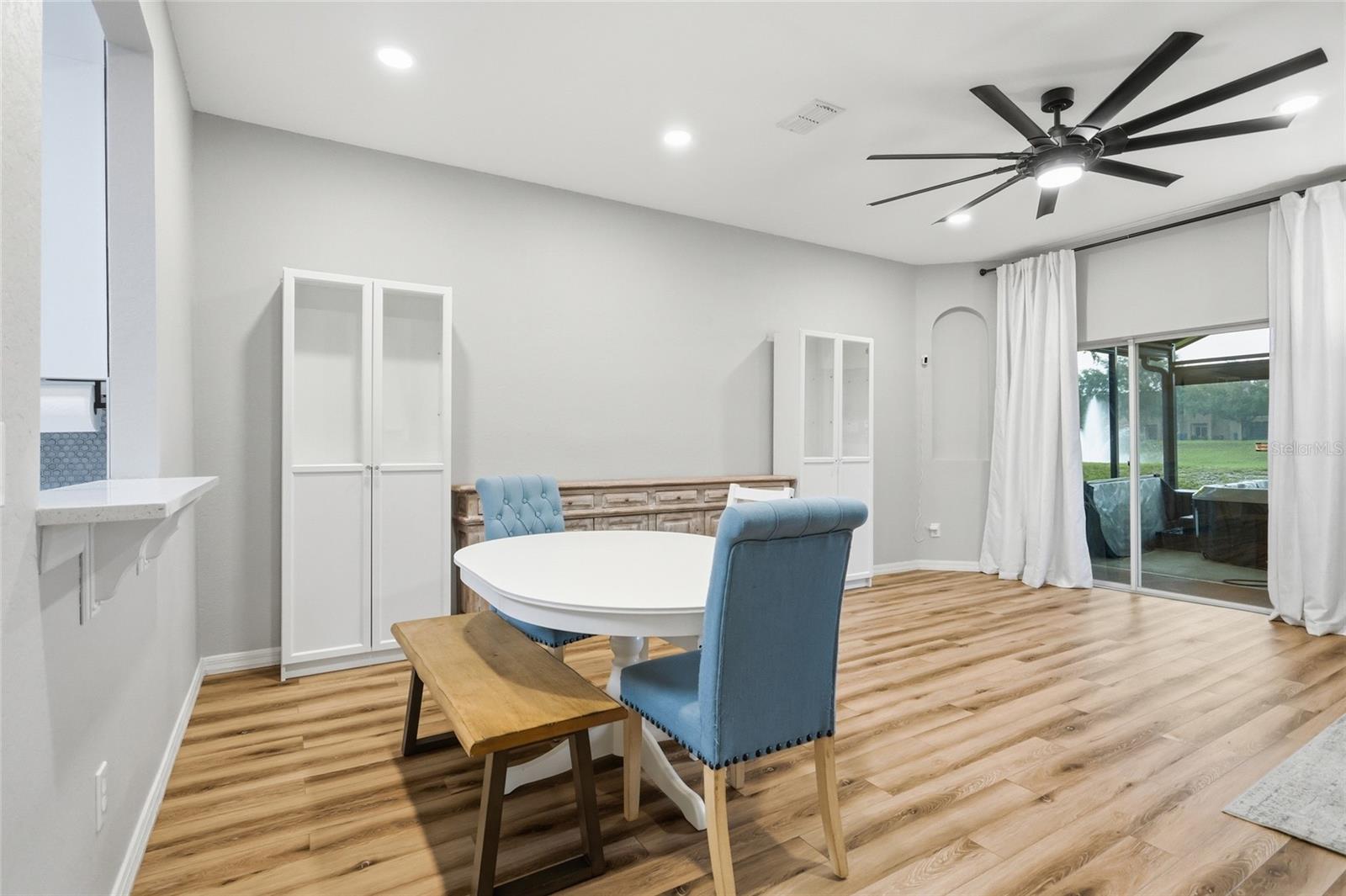 122 CAPRI DR #122