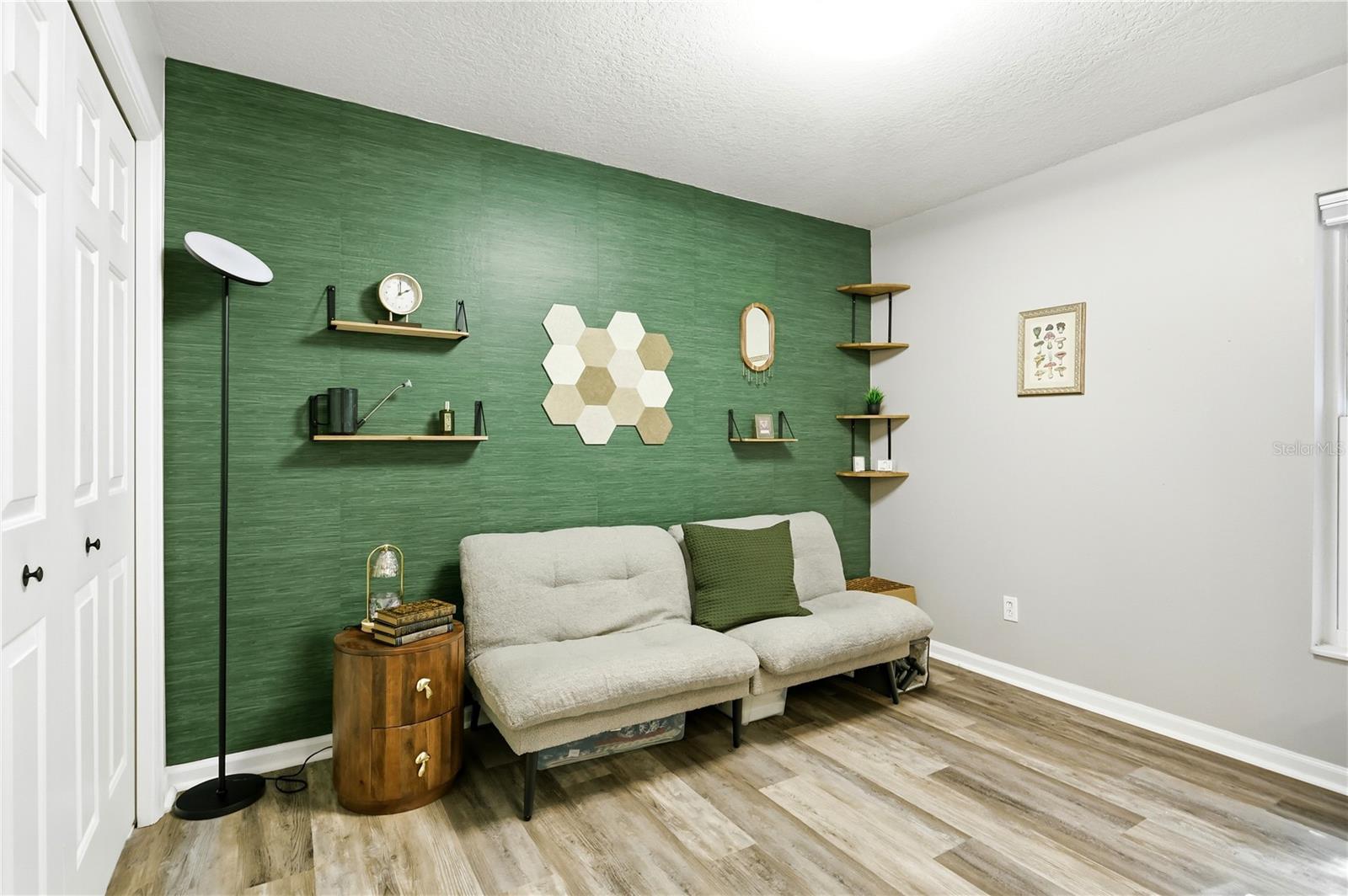 13706 VIA ROMA CIR