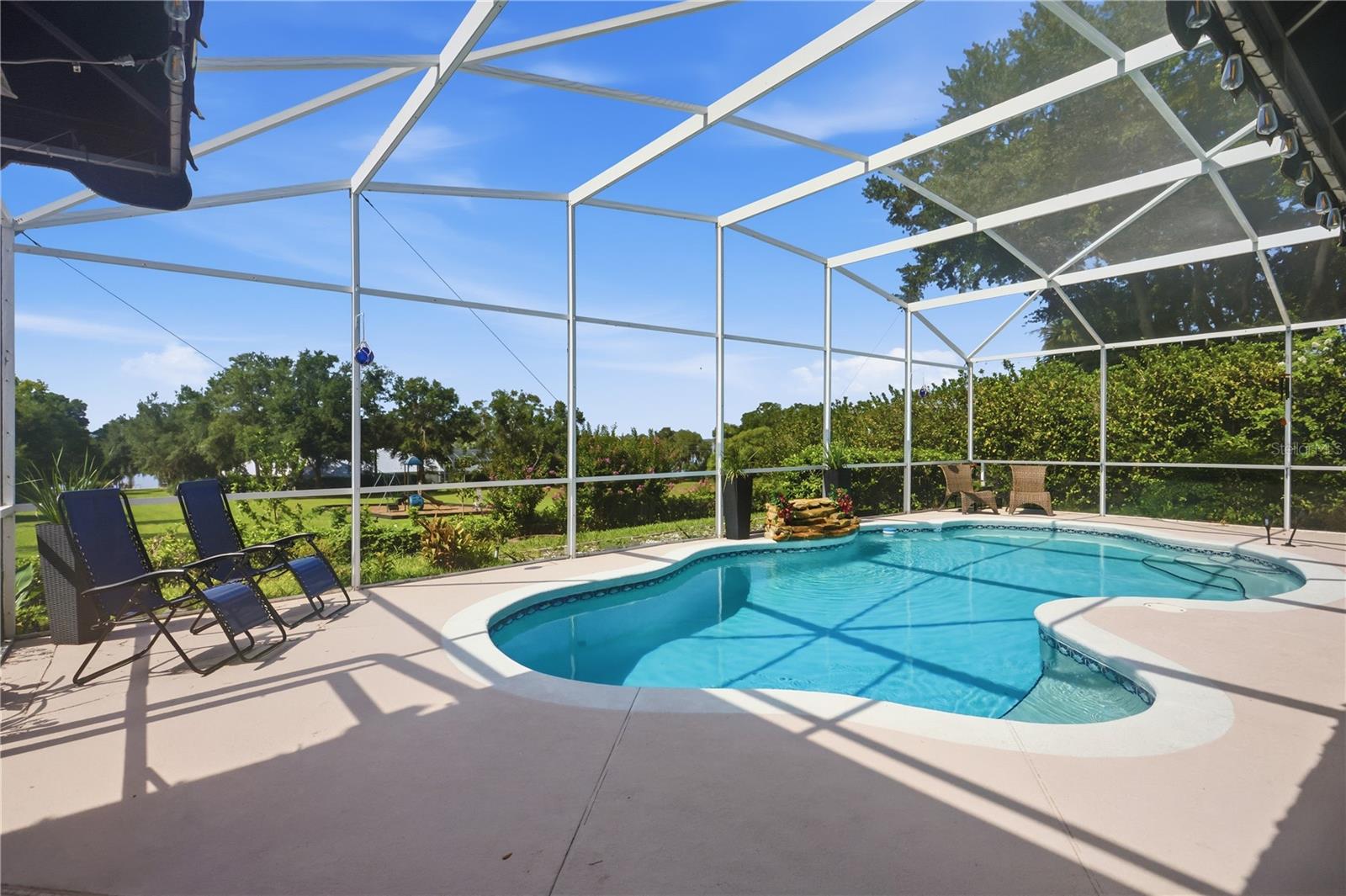 13706 VIA ROMA CIR