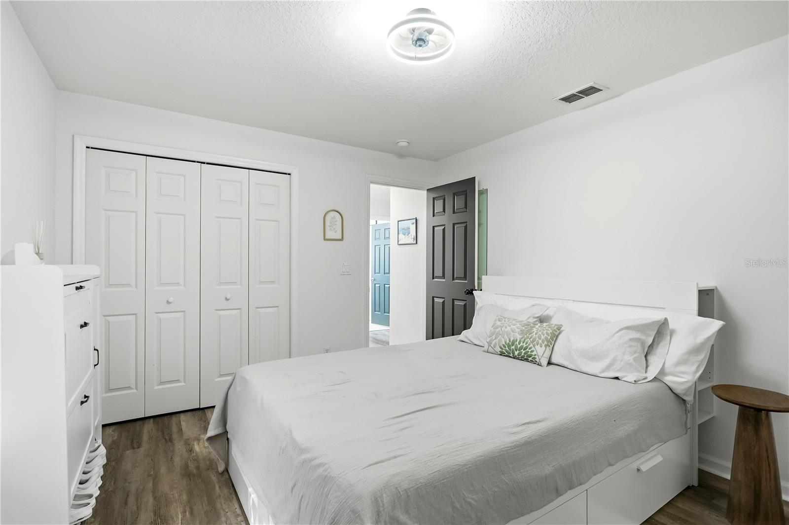 13706 VIA ROMA CIR