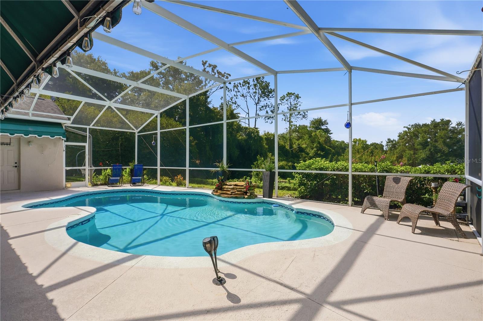 13706 VIA ROMA CIR