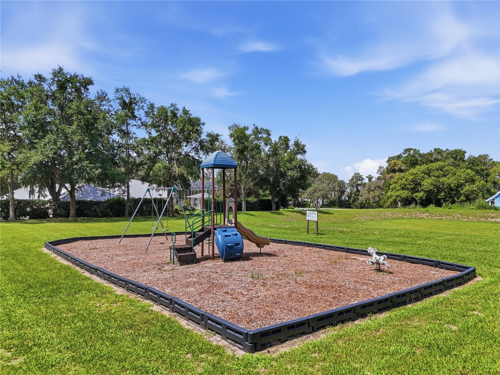 13706 VIA ROMA CIR
