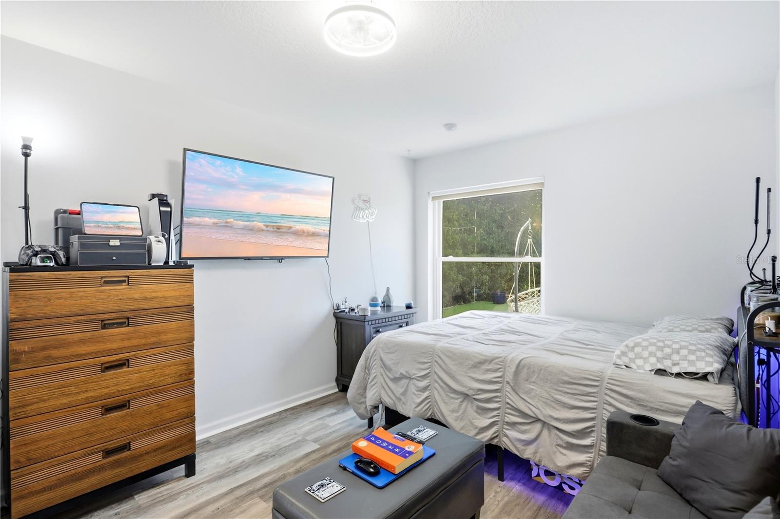 13706 VIA ROMA CIR
