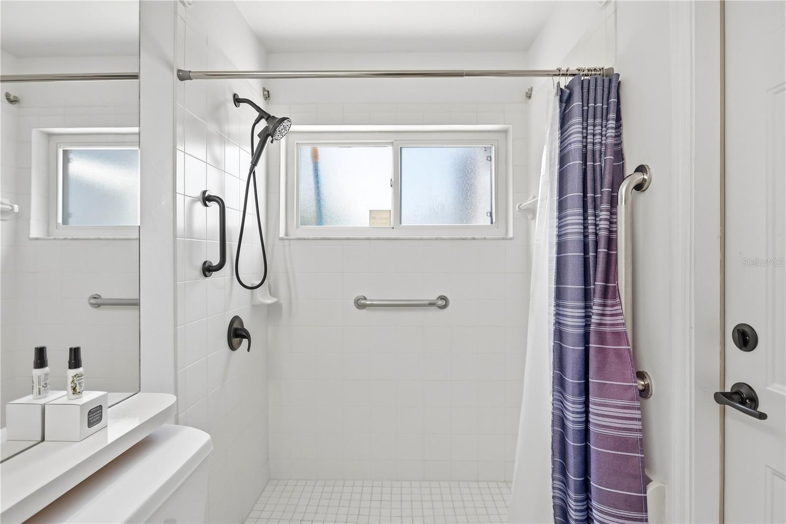 13706 VIA ROMA CIR
