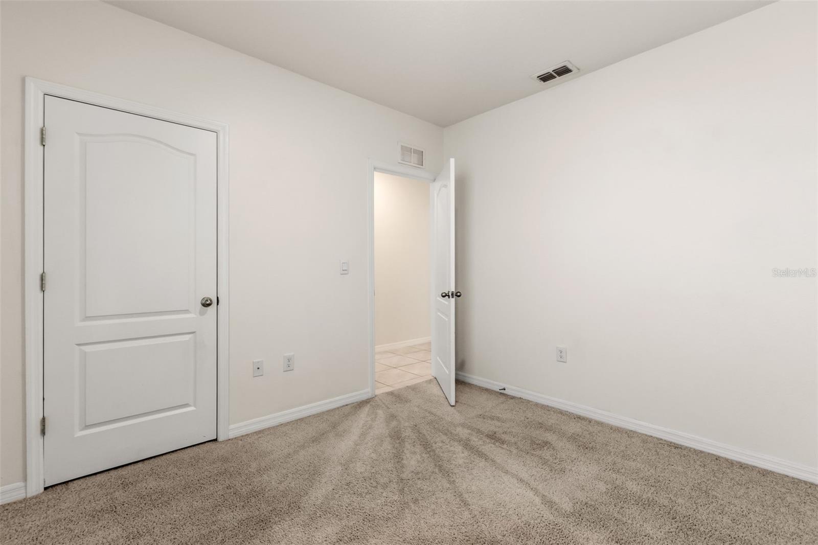 289 GINA LN