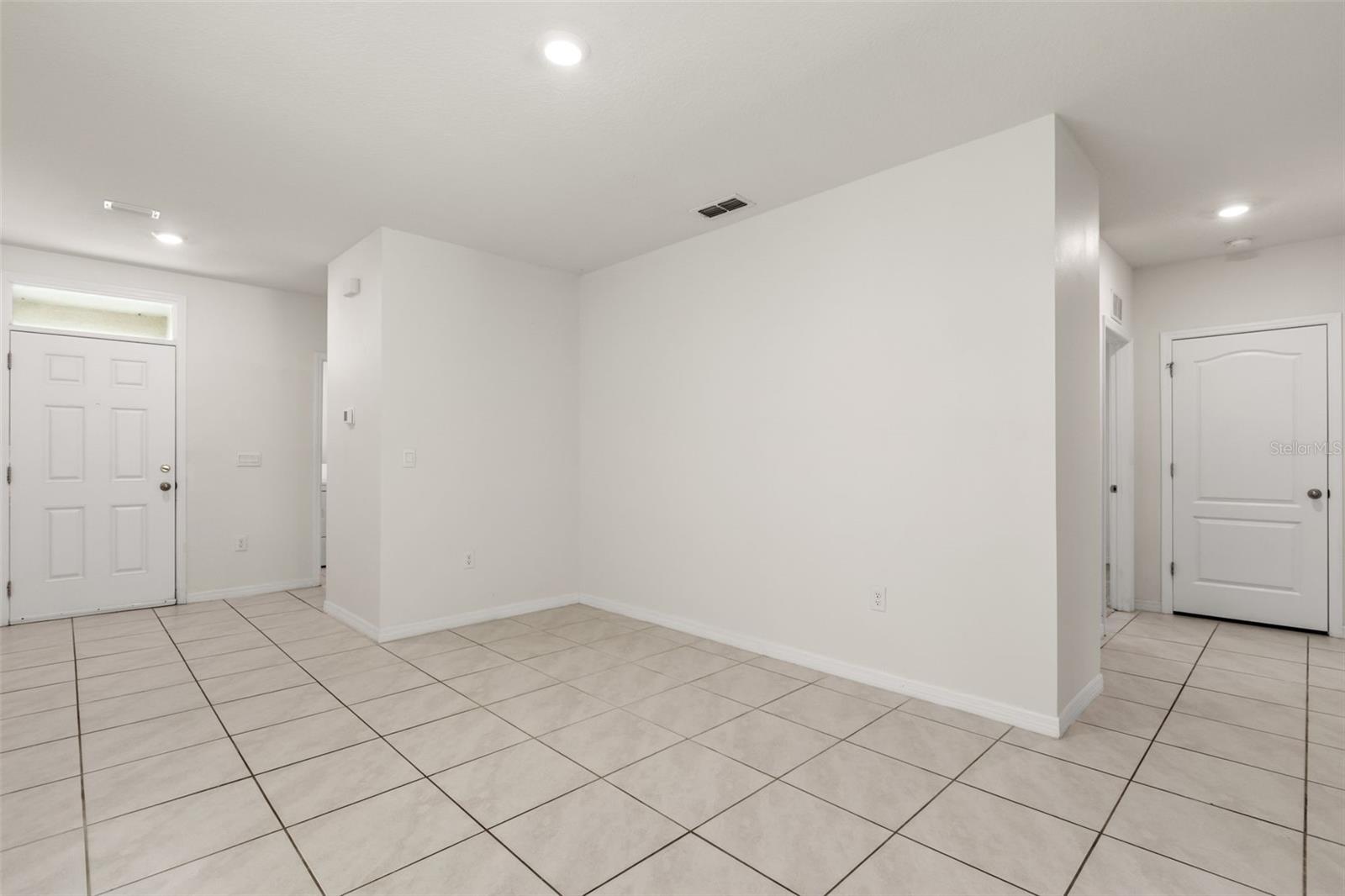 289 GINA LN
