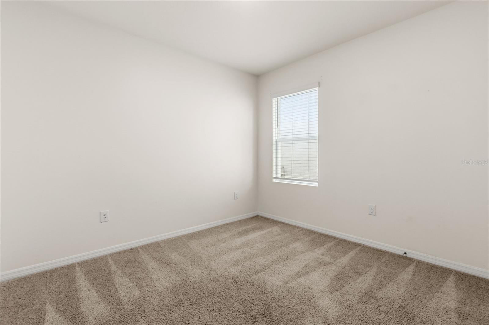 289 GINA LN