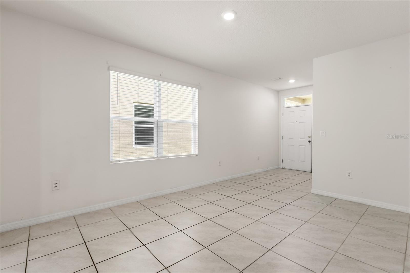 289 GINA LN
