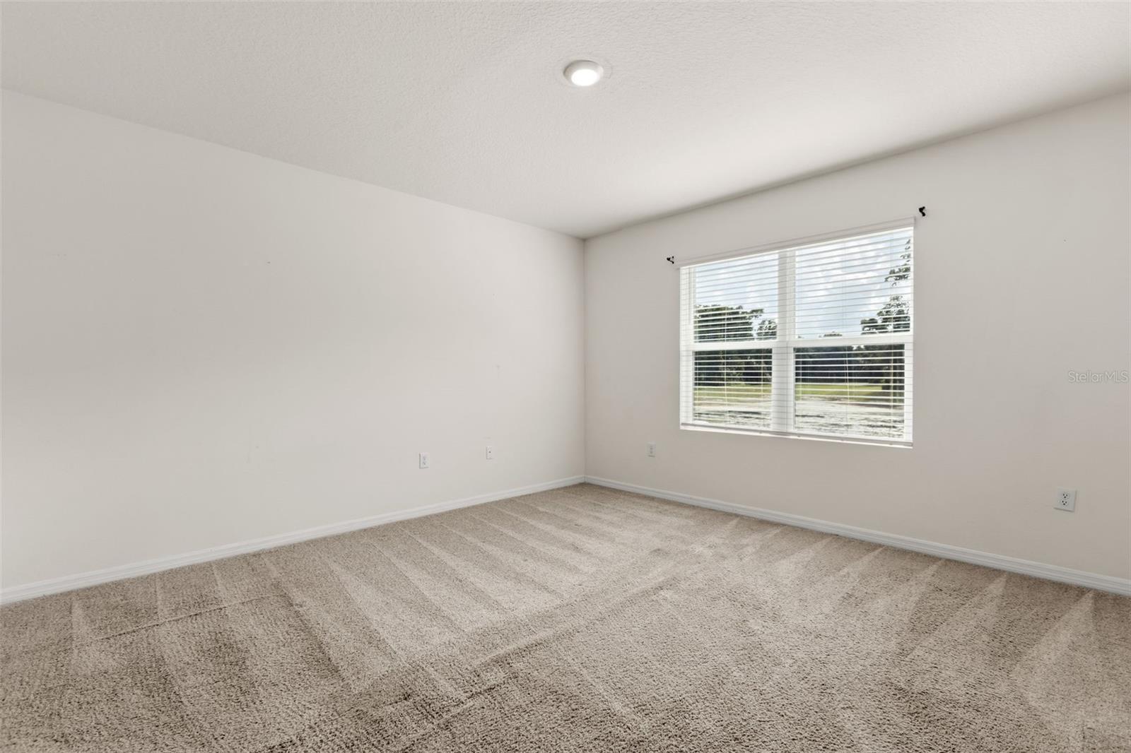 289 GINA LN