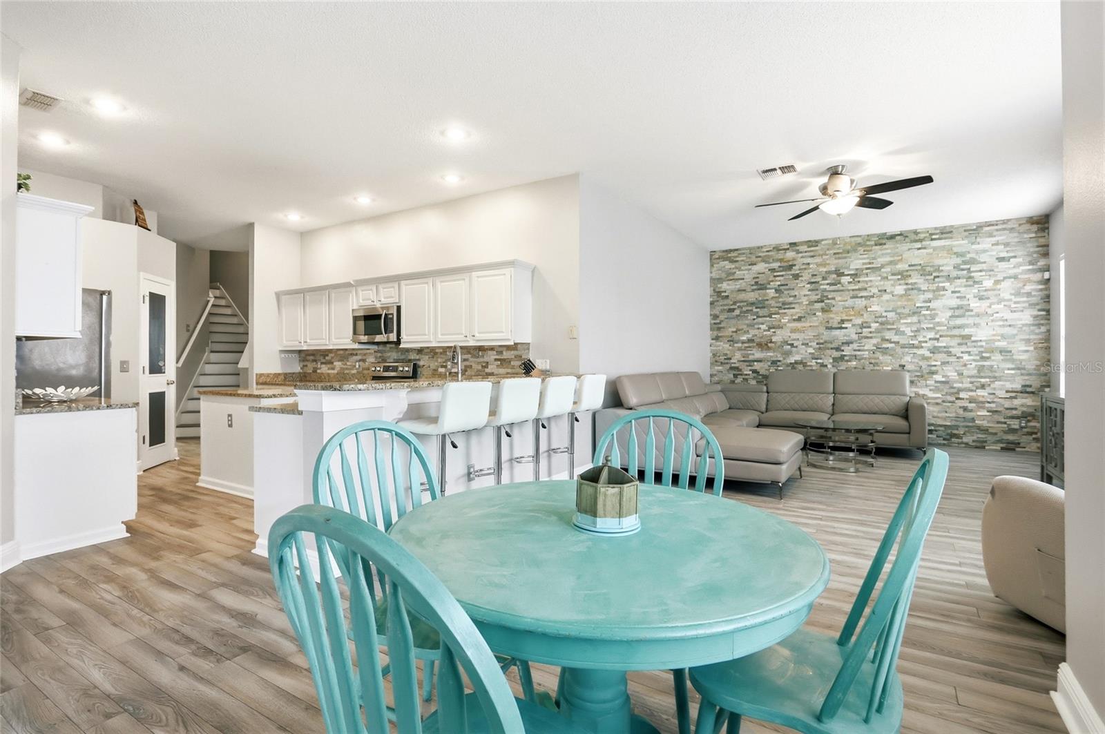340 BALLYSHANNON DR