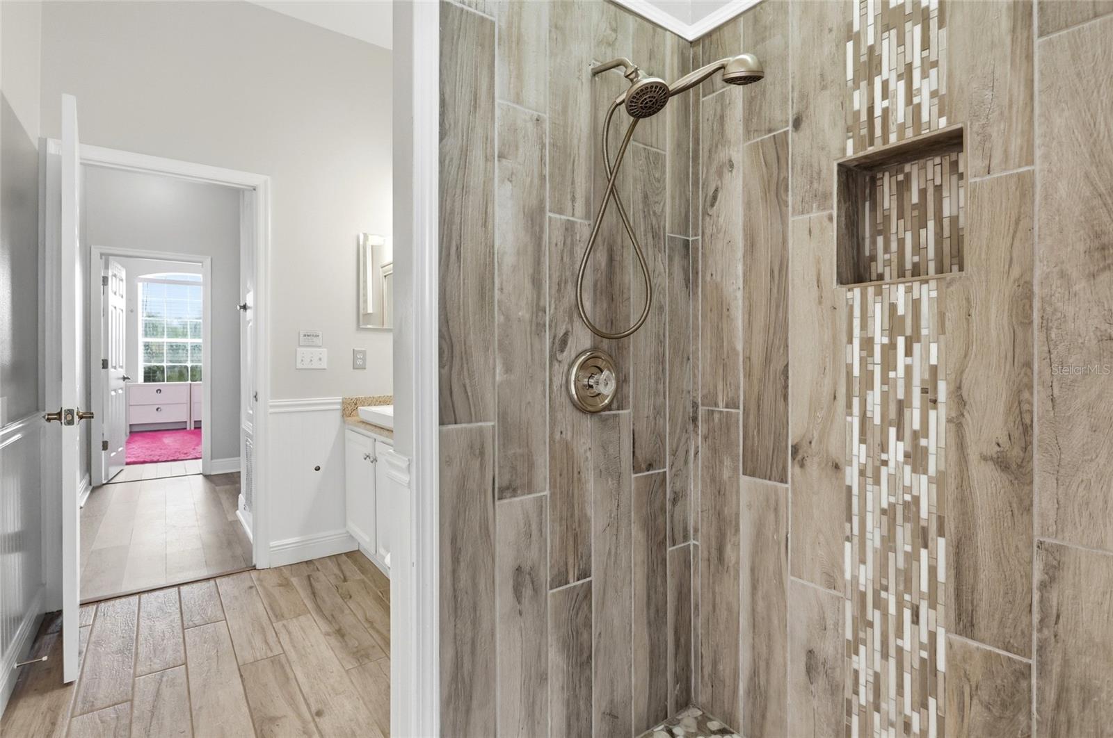 340 BALLYSHANNON DR