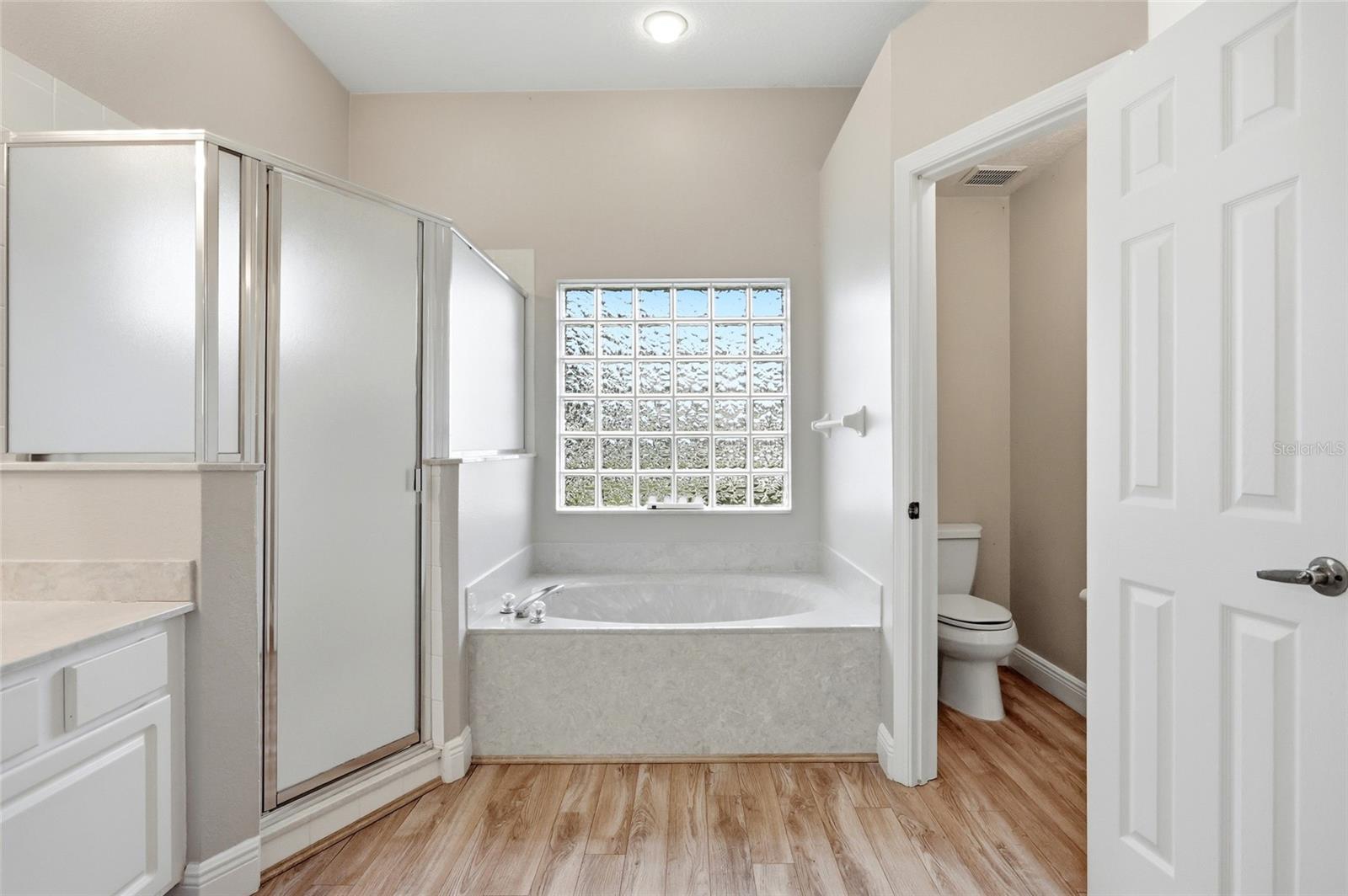 340 BALLYSHANNON DR