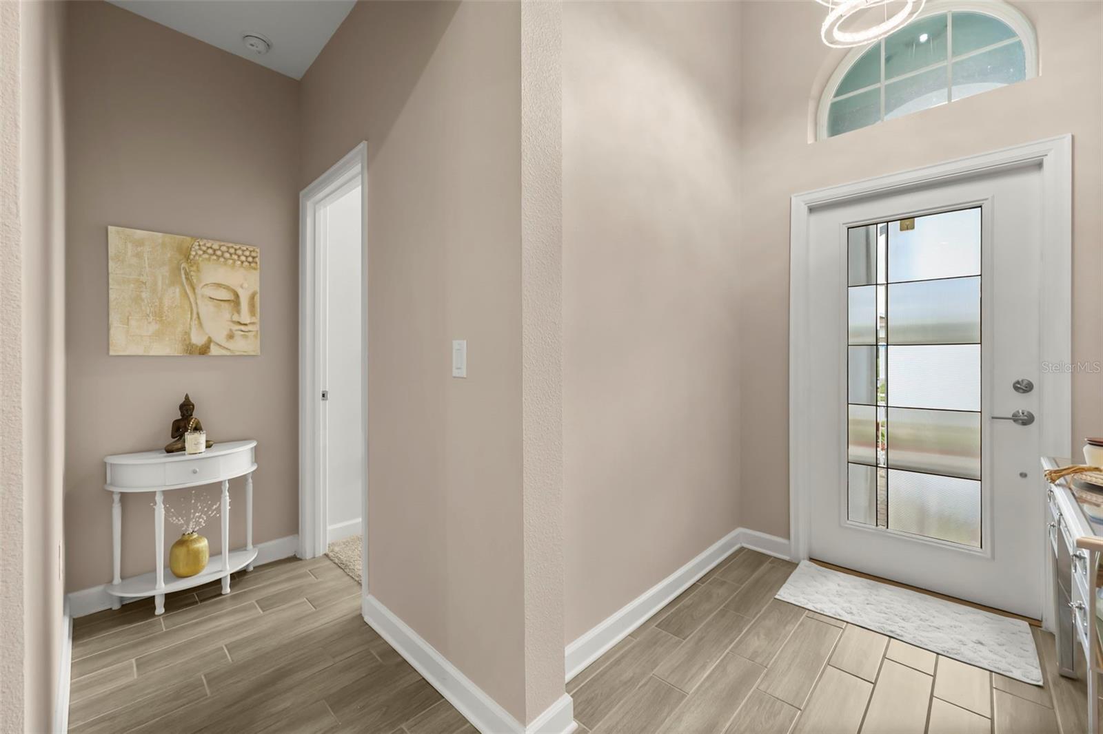 2537 CAMDEN PARK CIR