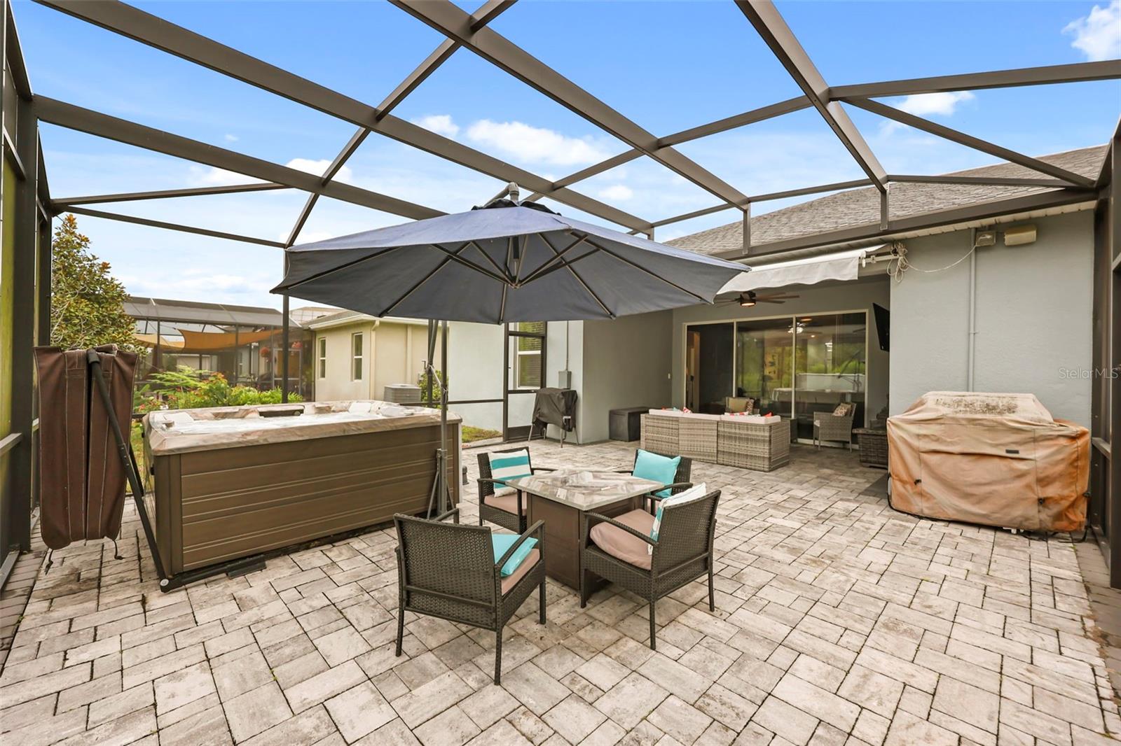 2537 CAMDEN PARK CIR