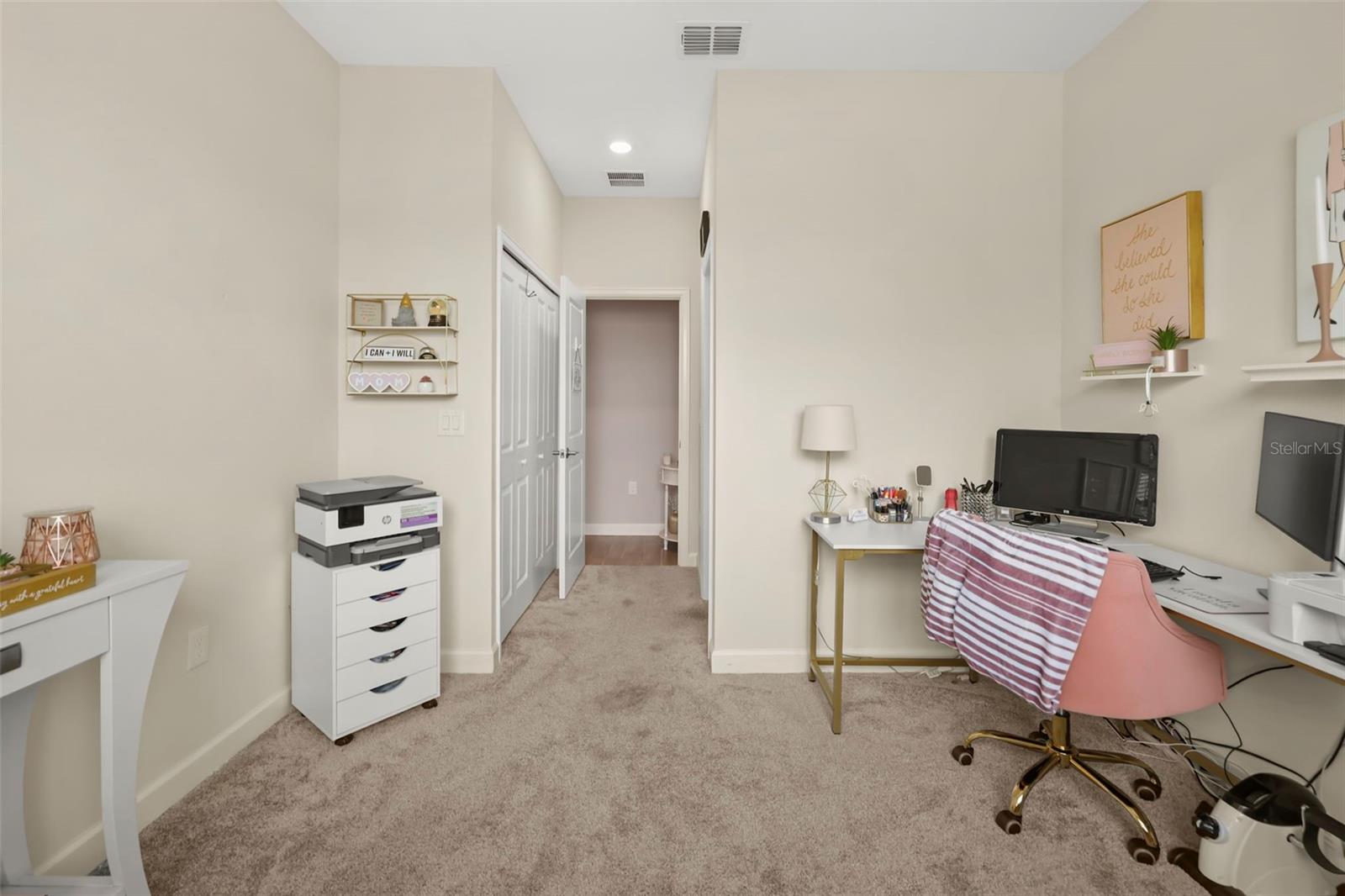 2537 CAMDEN PARK CIR