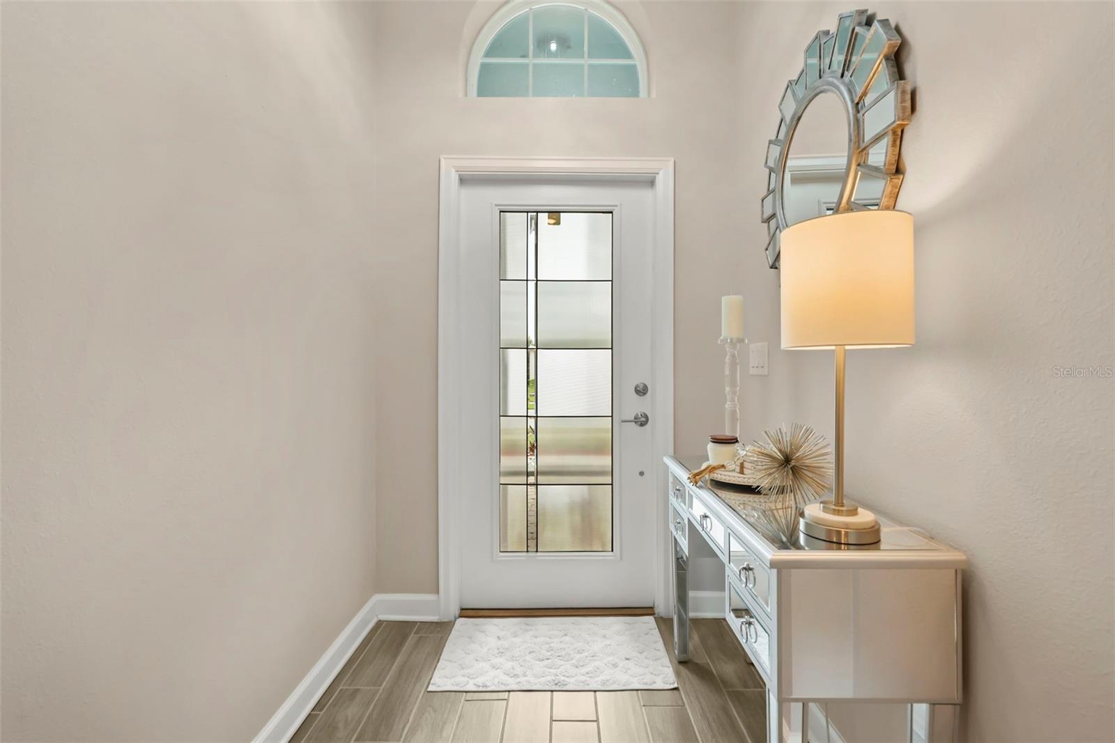 2537 CAMDEN PARK CIR