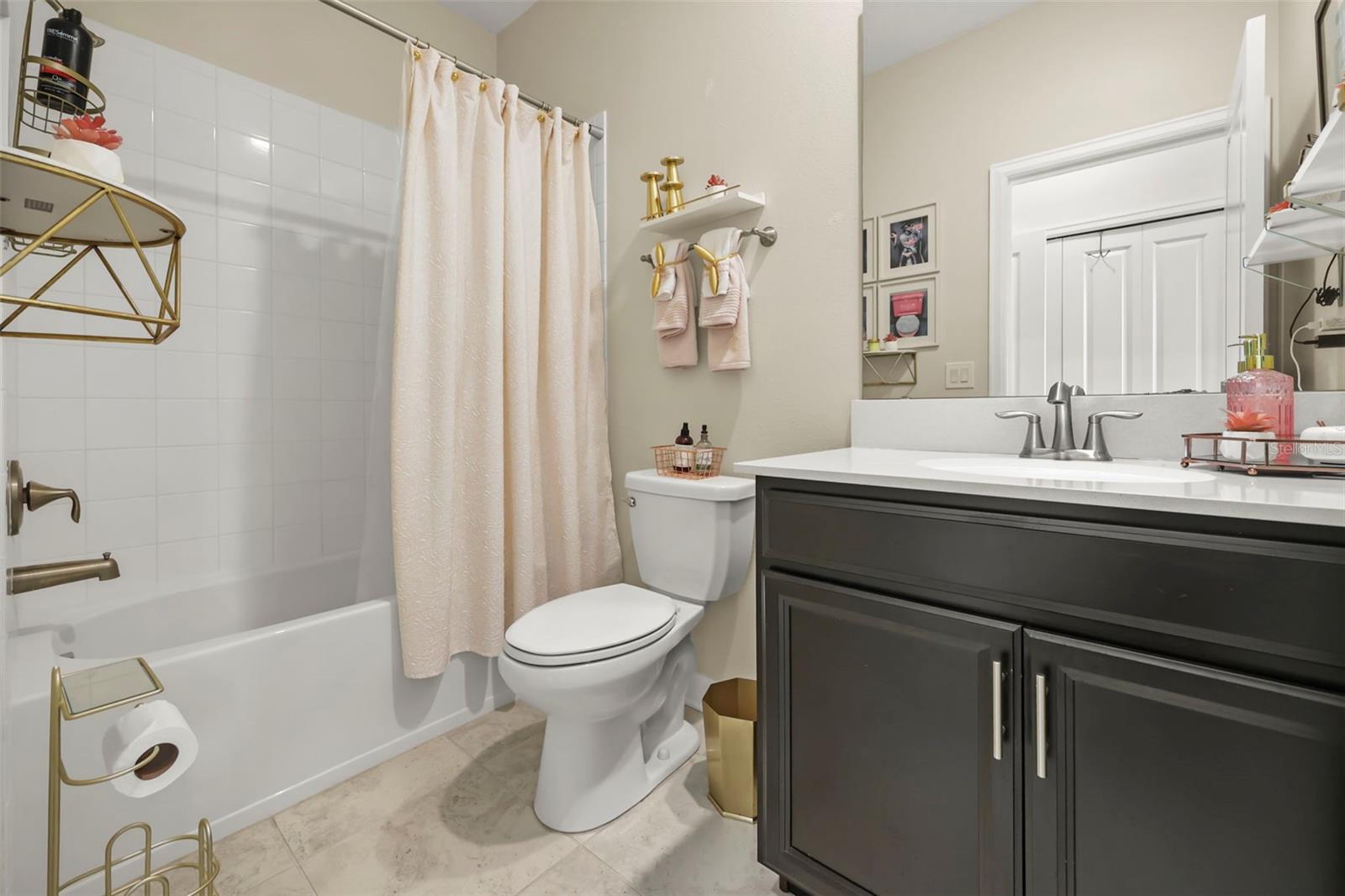 2537 CAMDEN PARK CIR