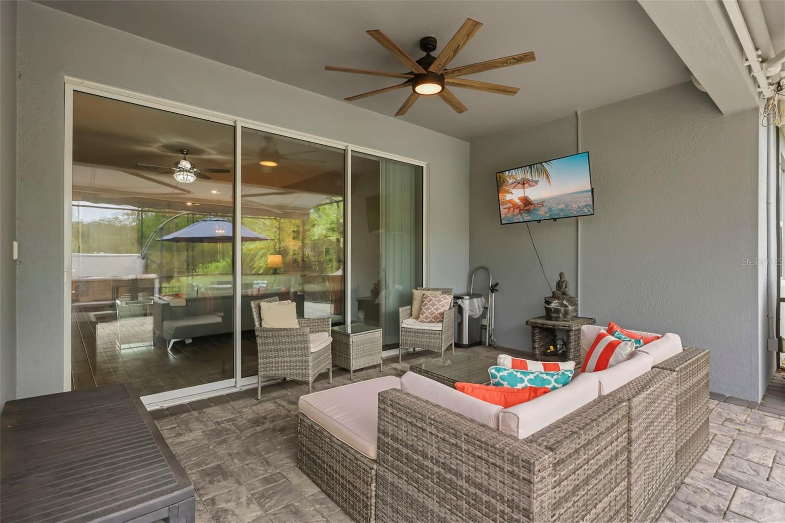 2537 CAMDEN PARK CIR