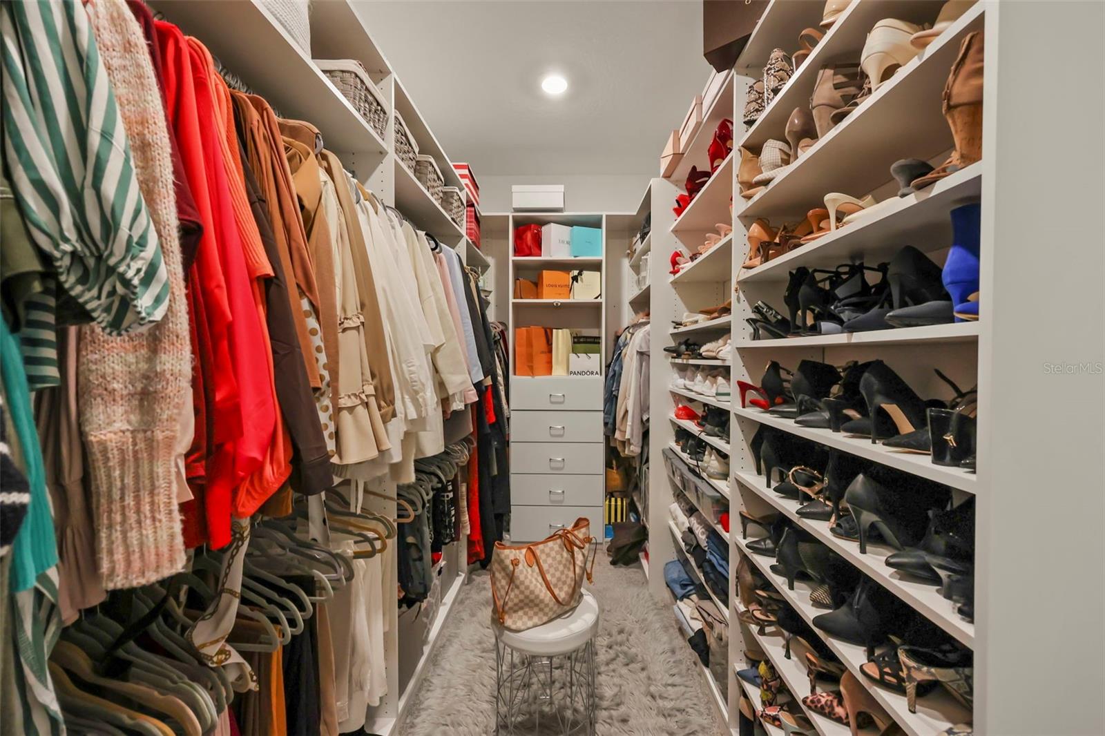 2537 CAMDEN PARK CIR