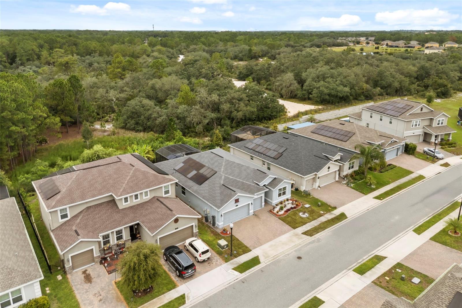 2537 CAMDEN PARK CIR