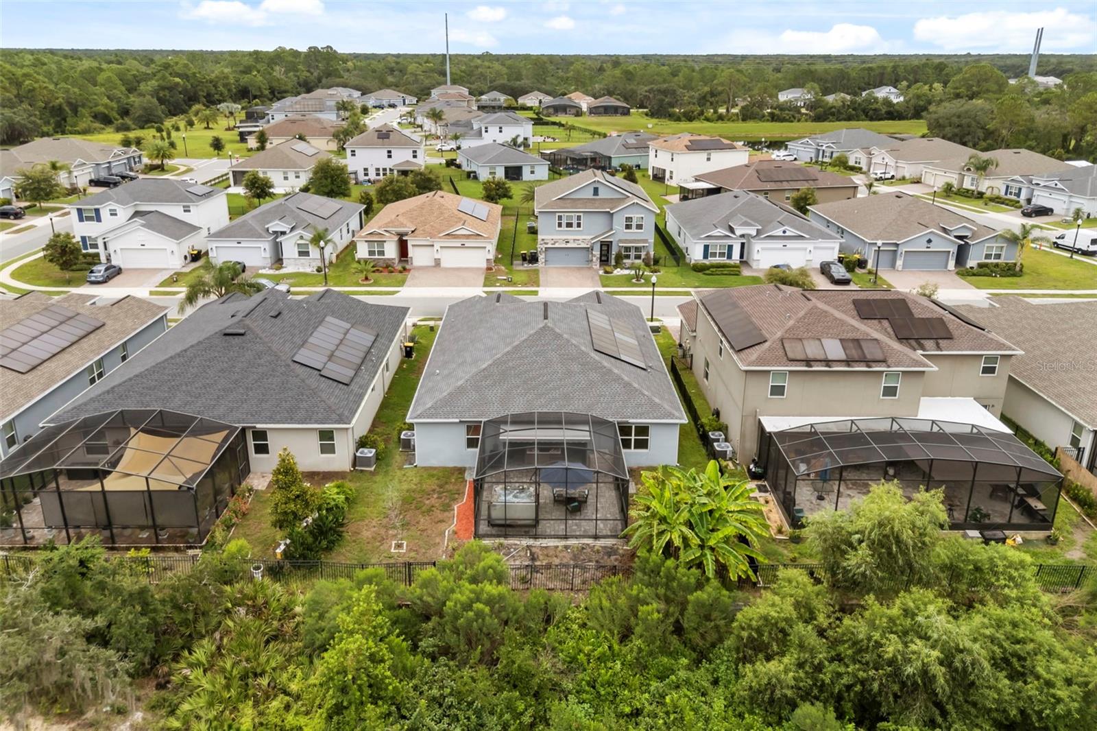 2537 CAMDEN PARK CIR