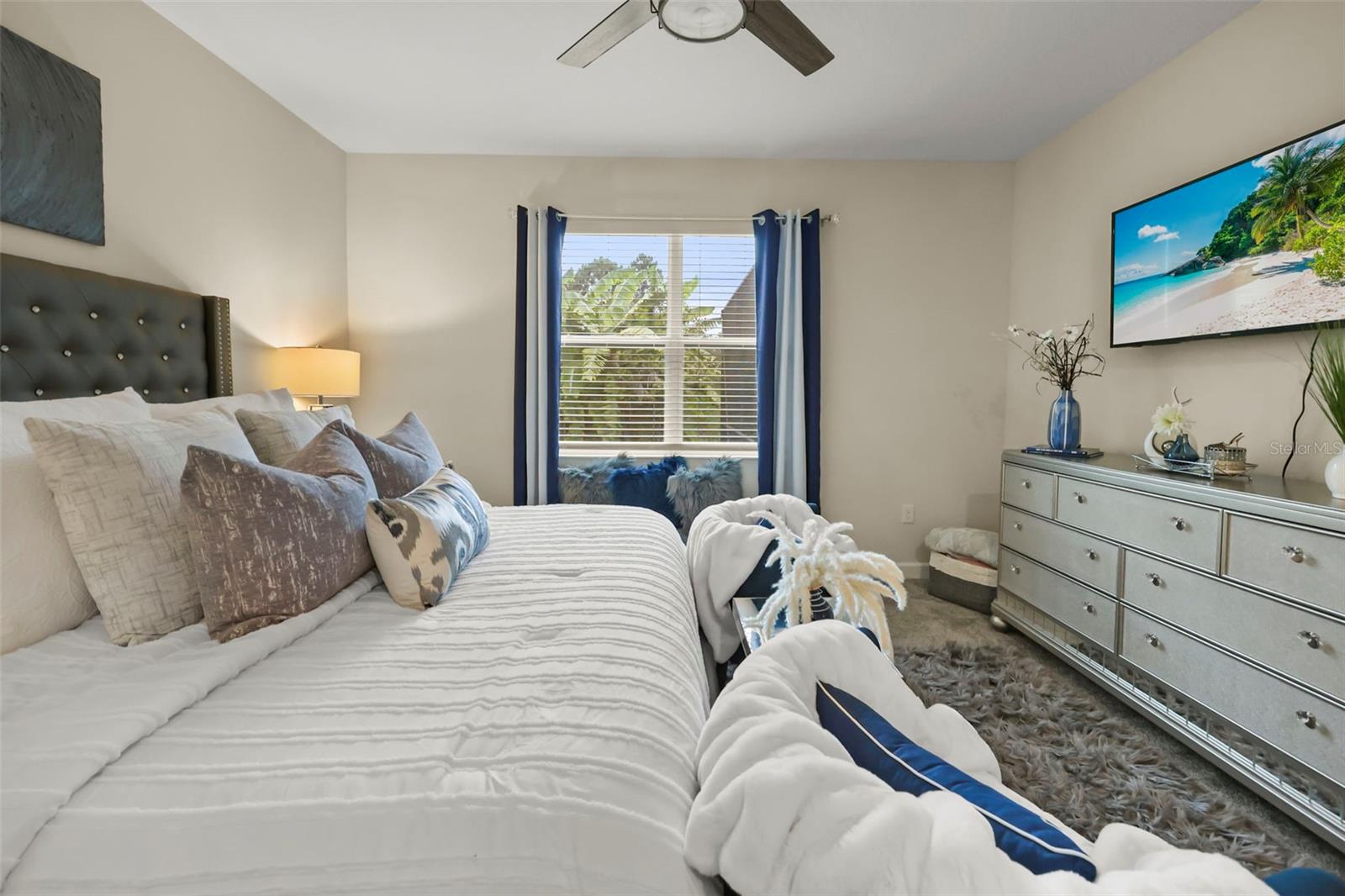 2537 CAMDEN PARK CIR