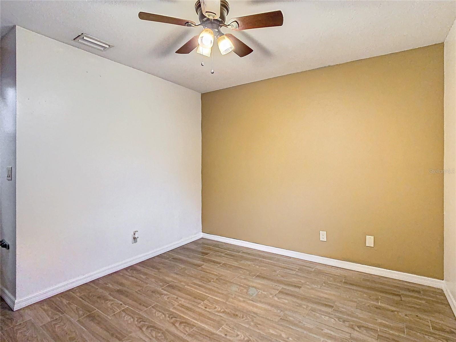 9553 BAYSIDE CT