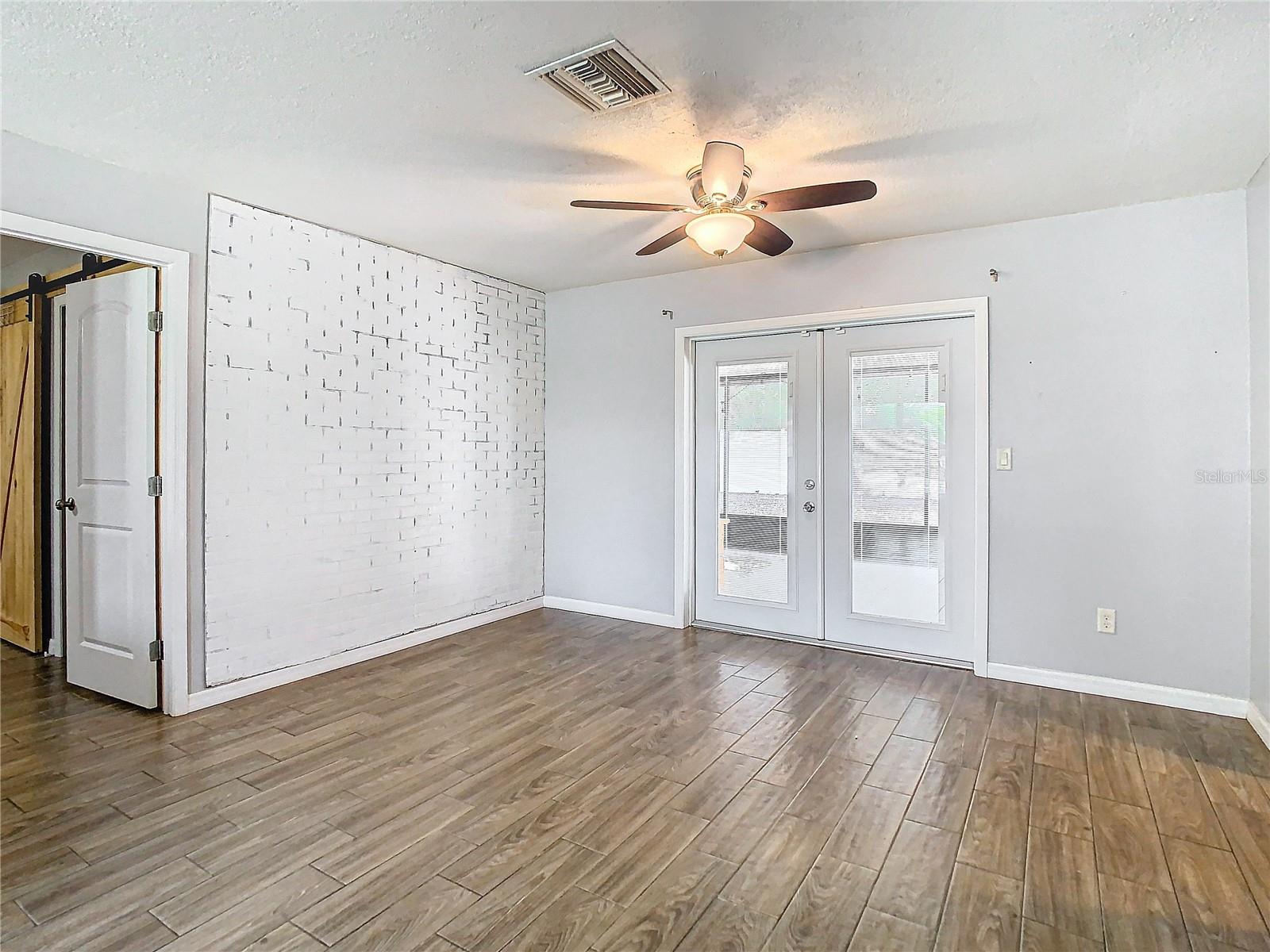 9553 BAYSIDE CT