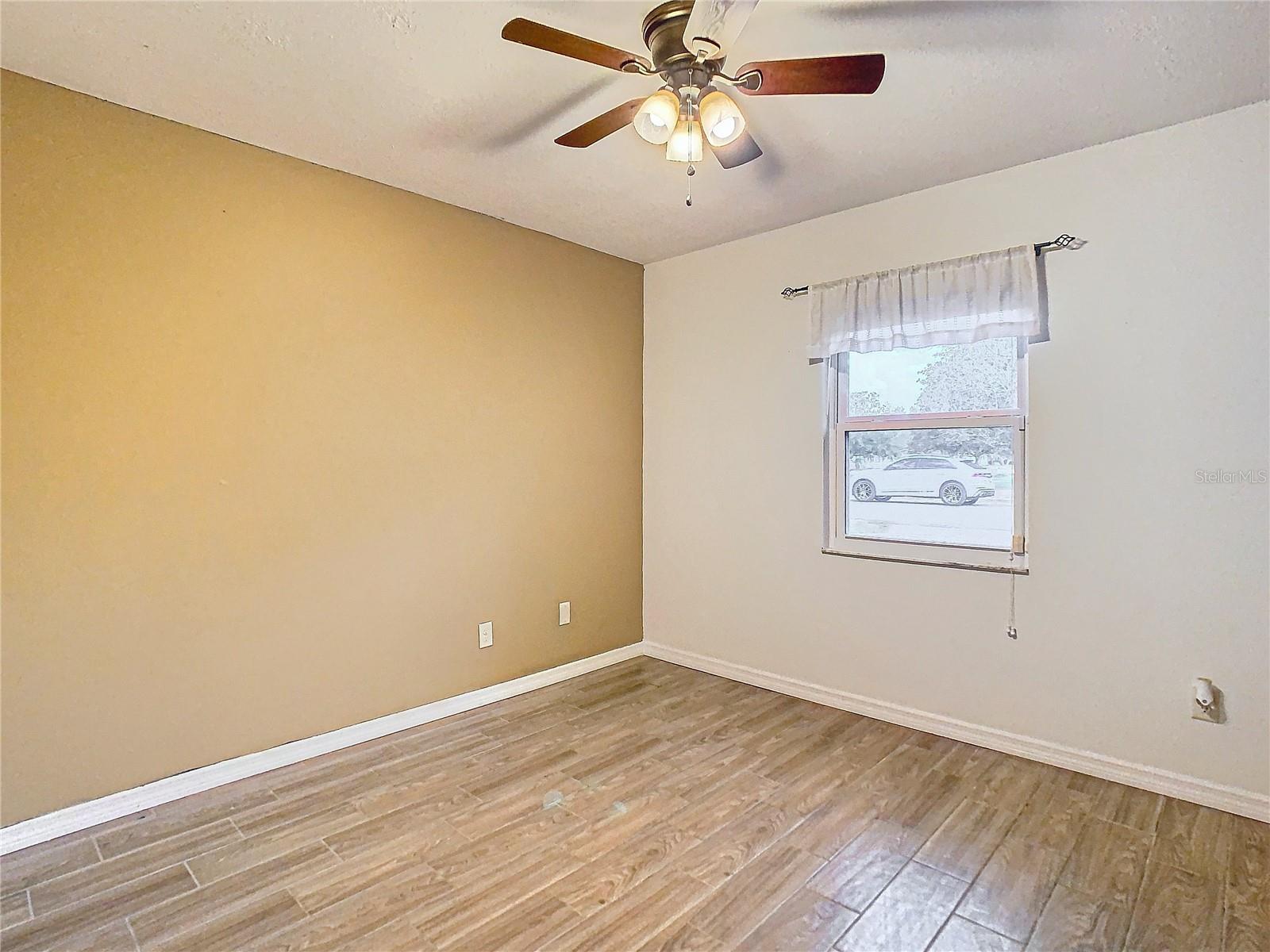 9553 BAYSIDE CT