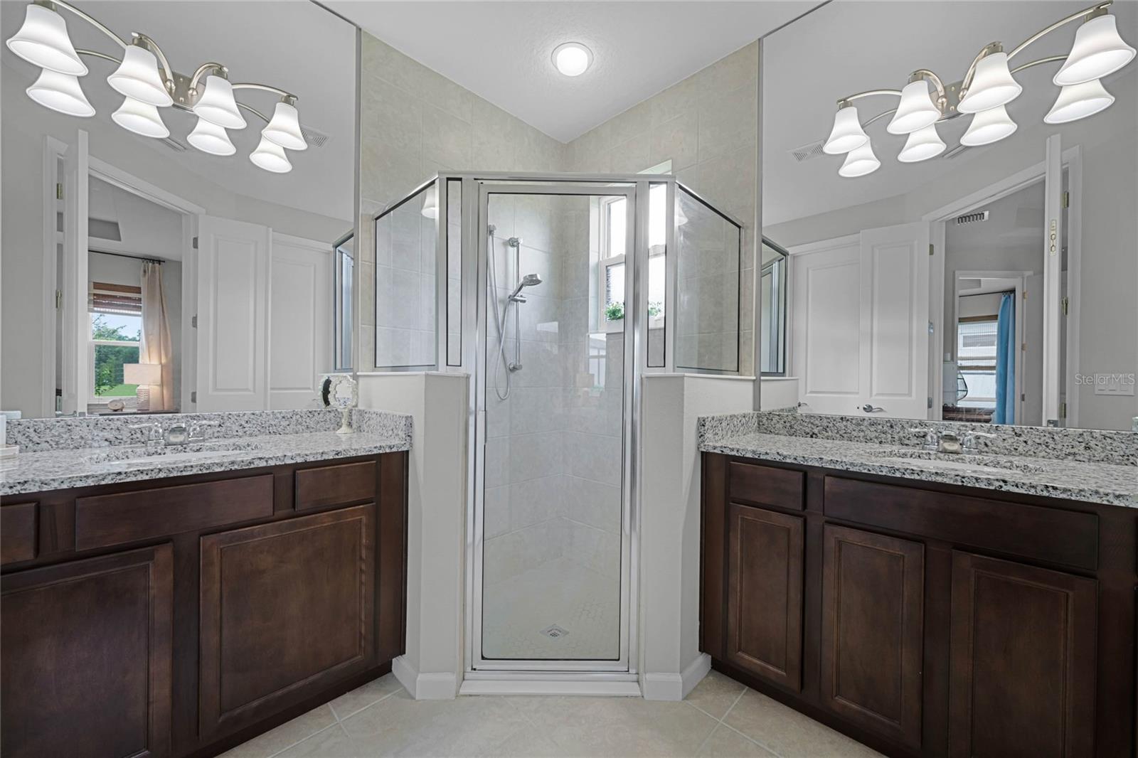 255 NORTHCOTE CT