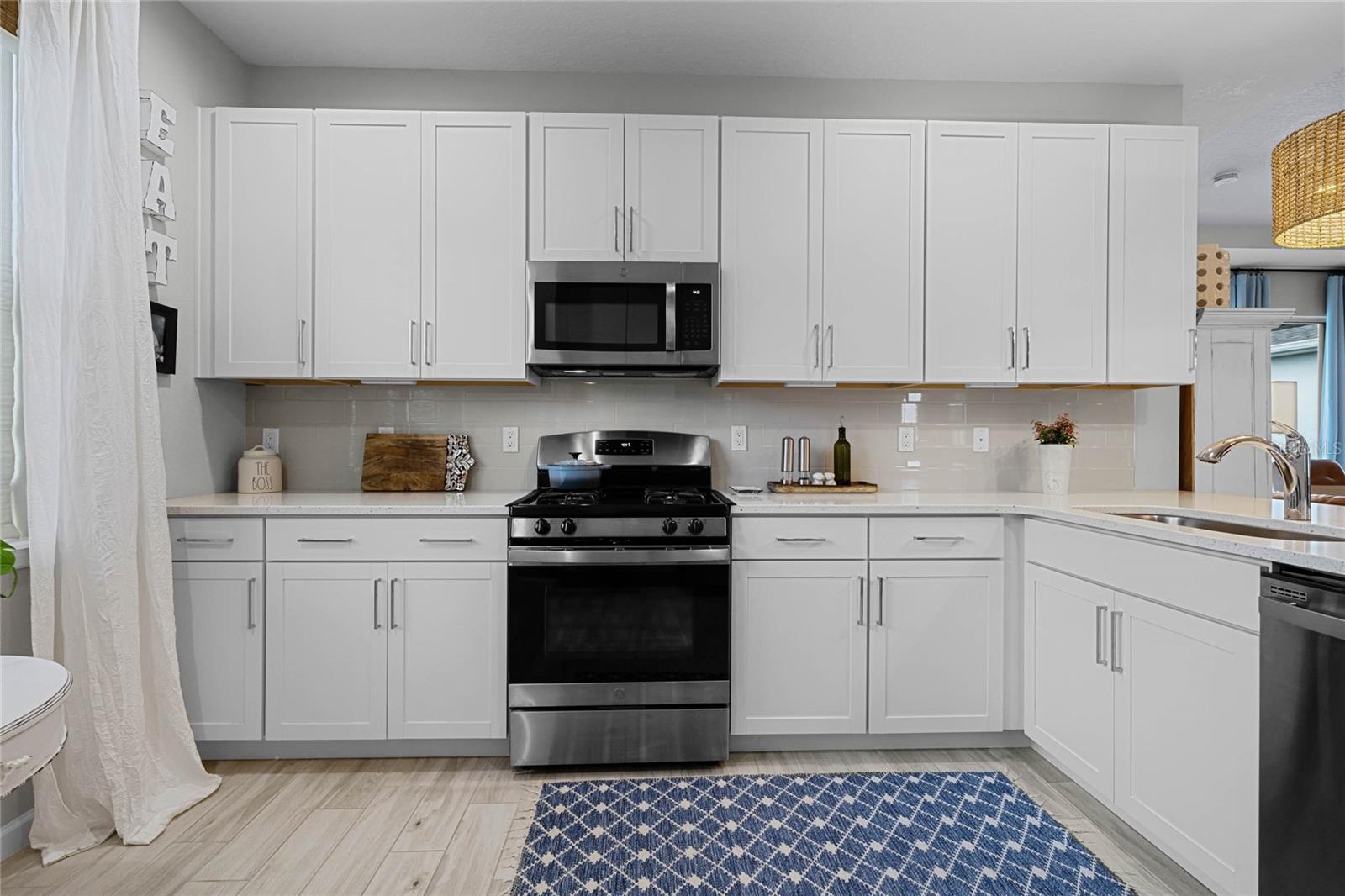 255 NORTHCOTE CT
