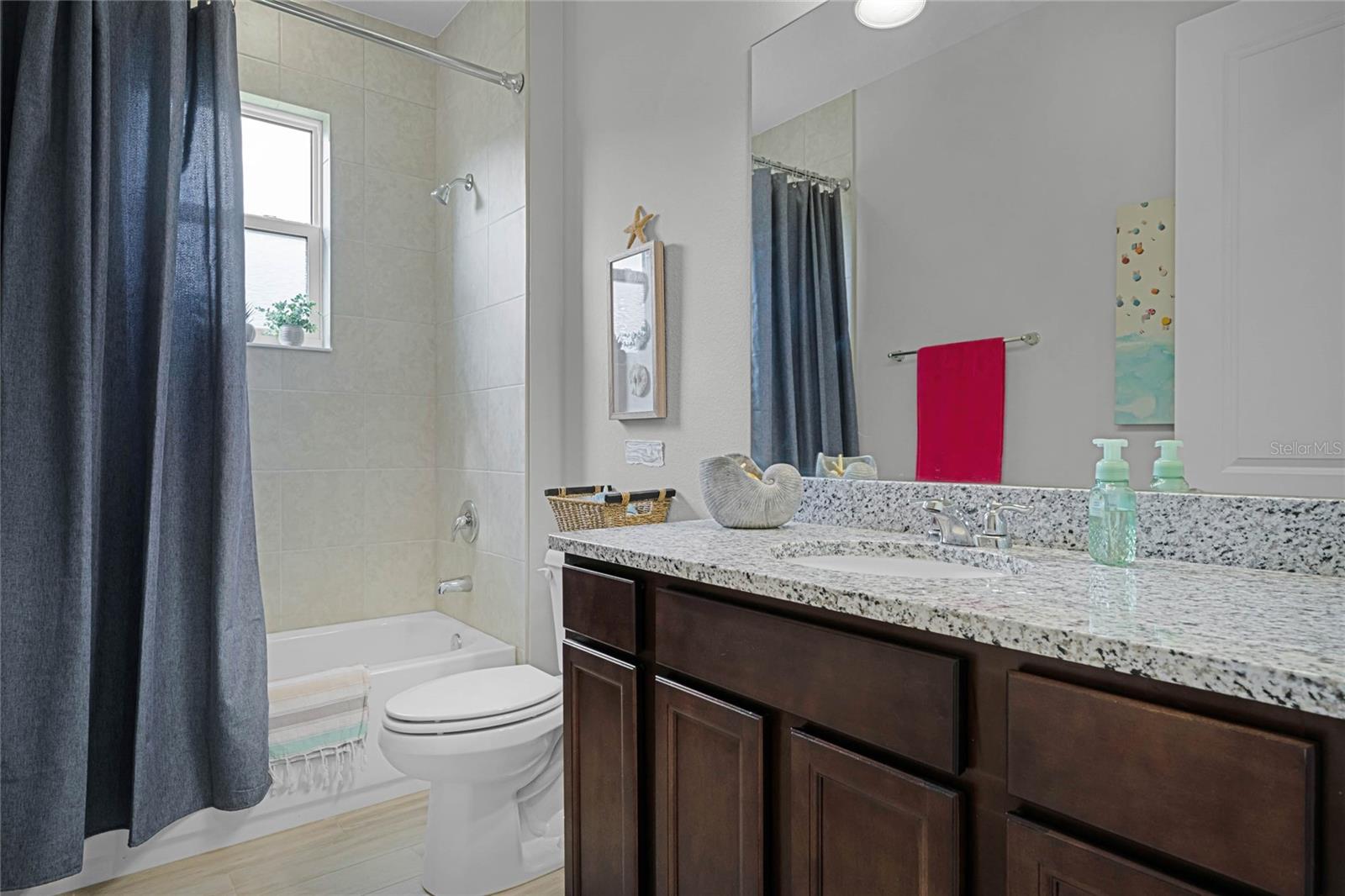 255 NORTHCOTE CT