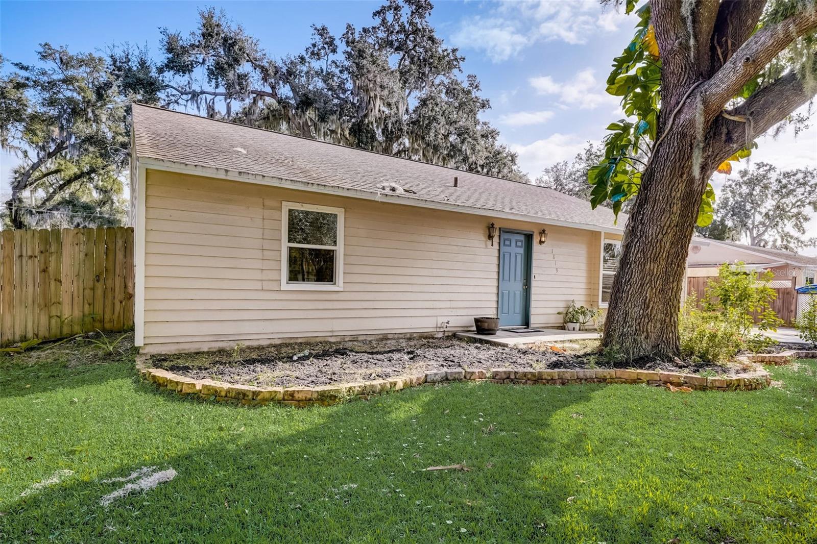 1819 NEEDLE PALM DR