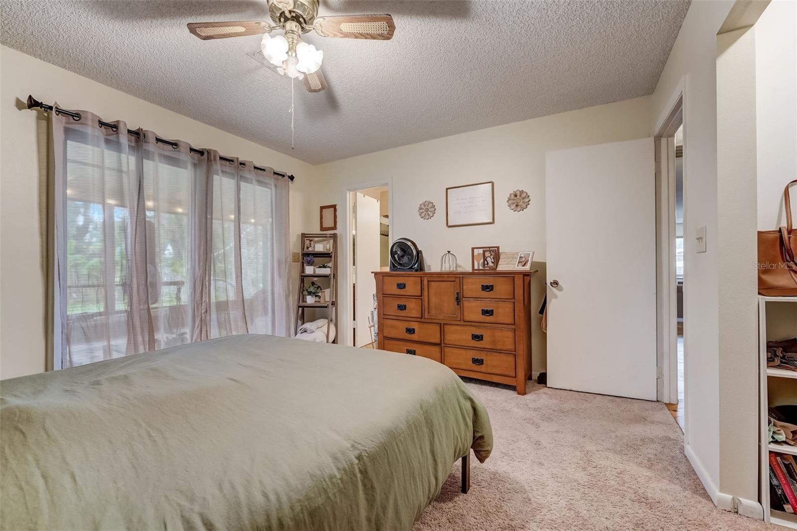 1819 NEEDLE PALM DR