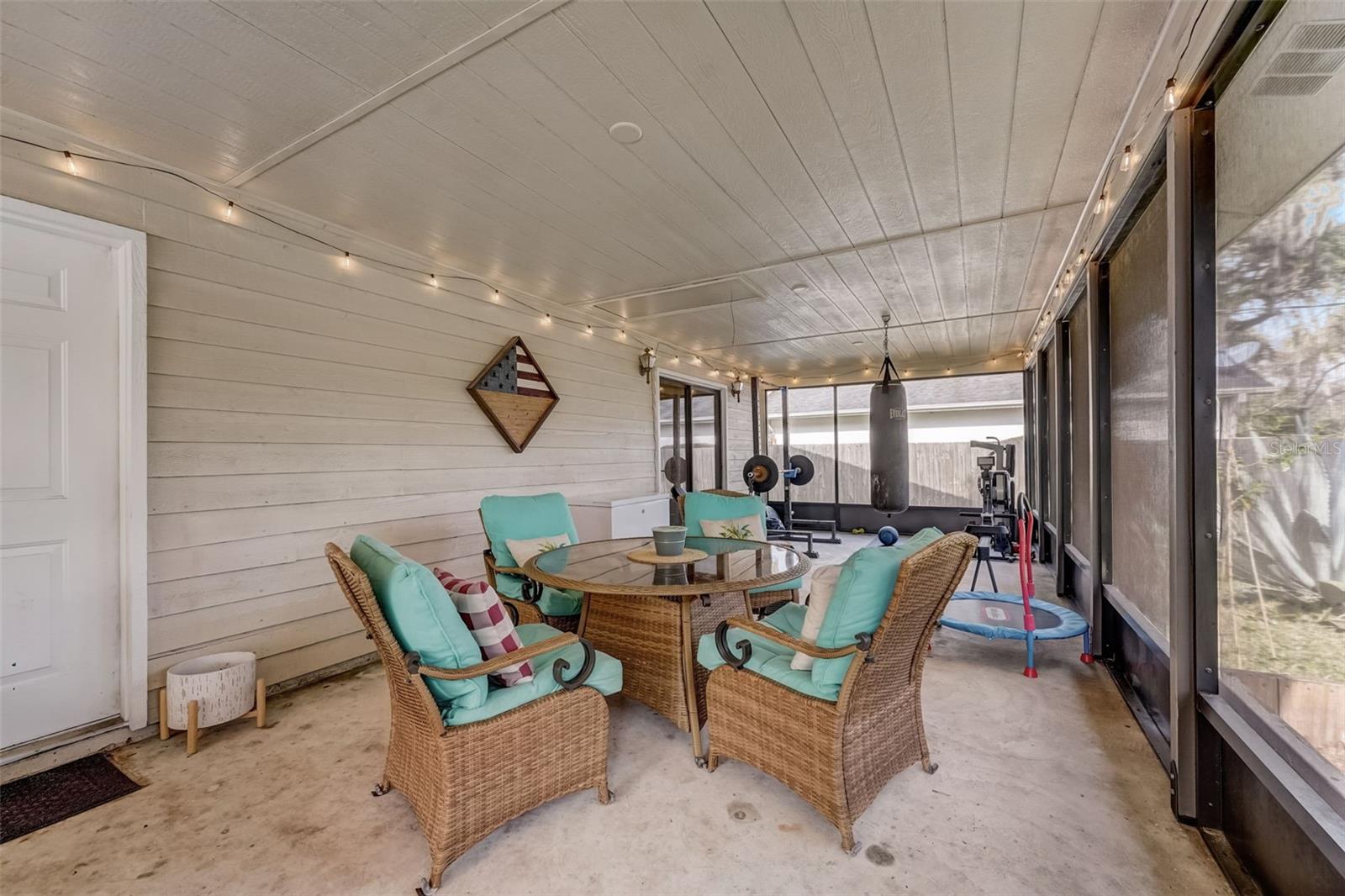 1819 NEEDLE PALM DR