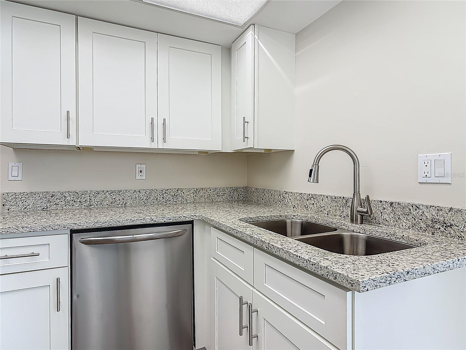 1 OCEANS WEST BLVD #2A1