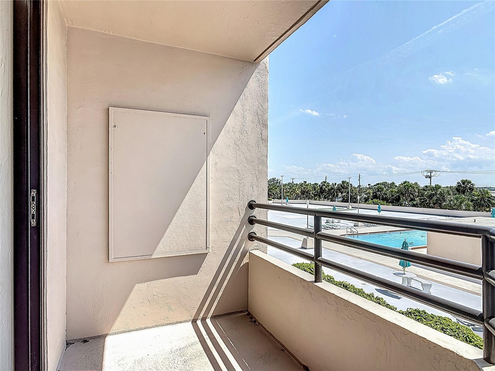 1 OCEANS WEST BLVD #2A1